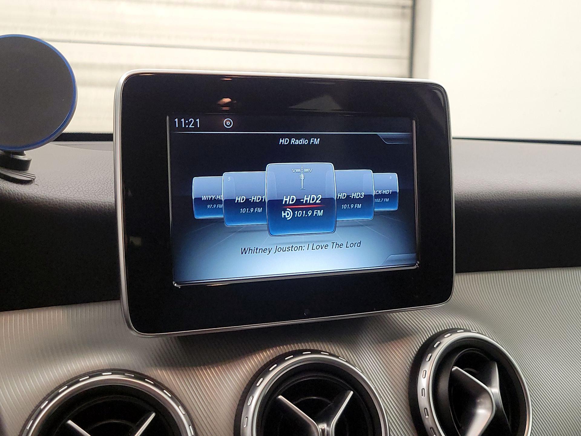 Thumbnail: 2016 Mercedes-Benz GLA - 15