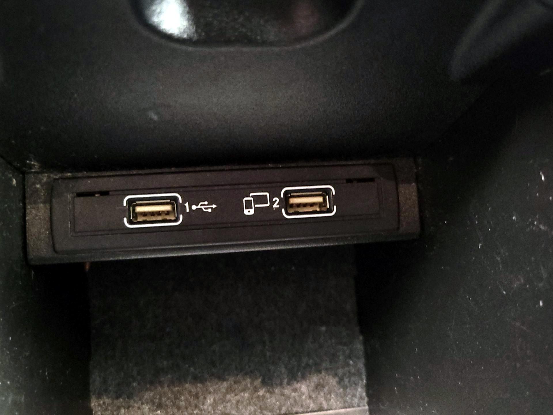 Thumbnail: 2016 Mercedes-Benz GLA - 18