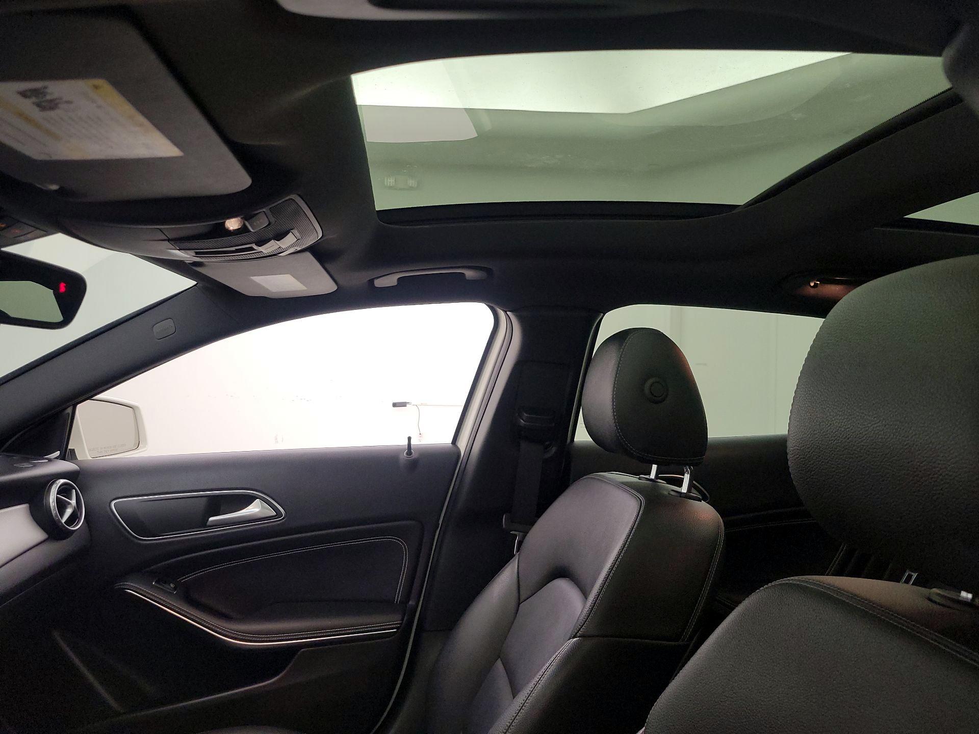 Thumbnail: 2016 Mercedes-Benz GLA - 19