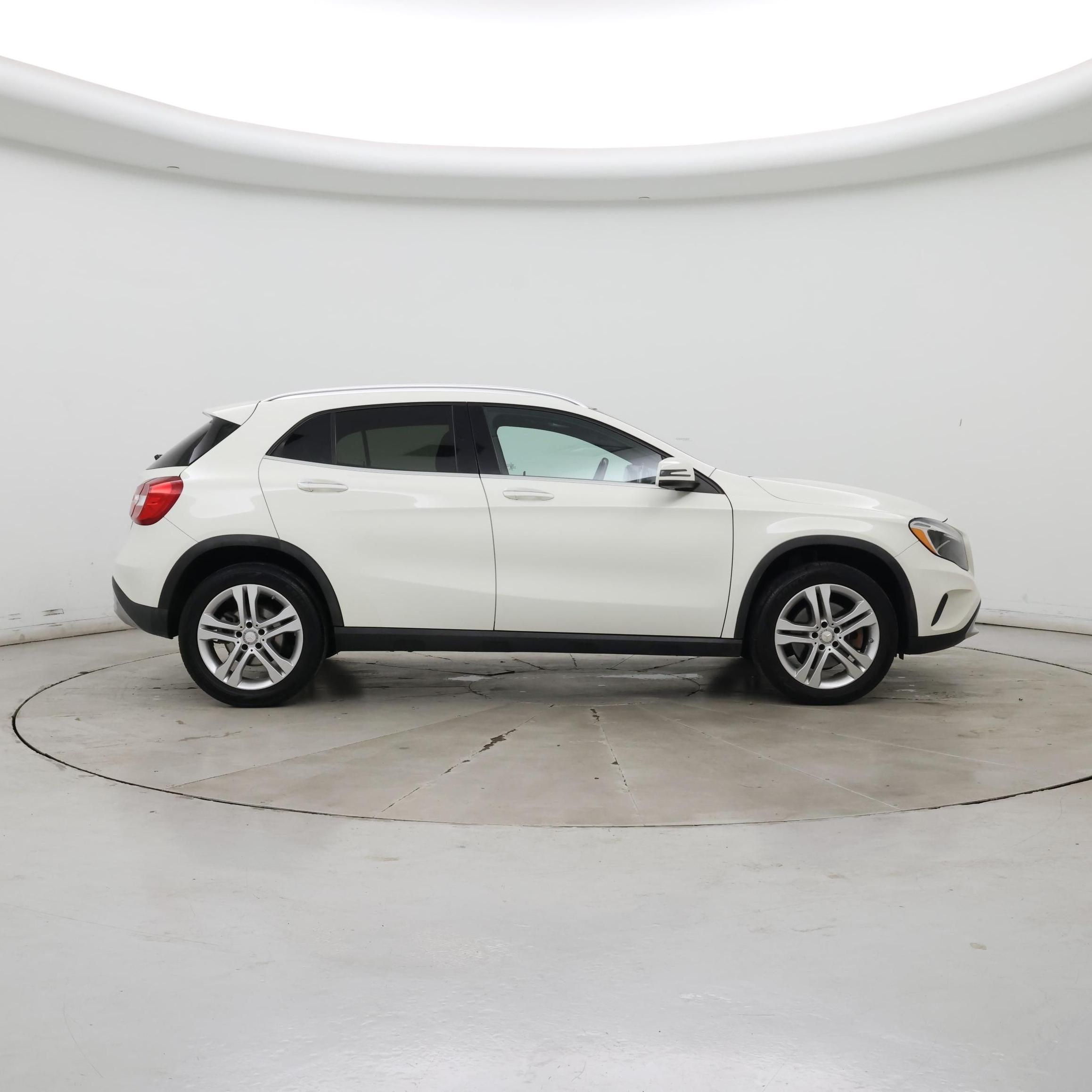 Thumbnail: 2016 Mercedes-Benz GLA - 7