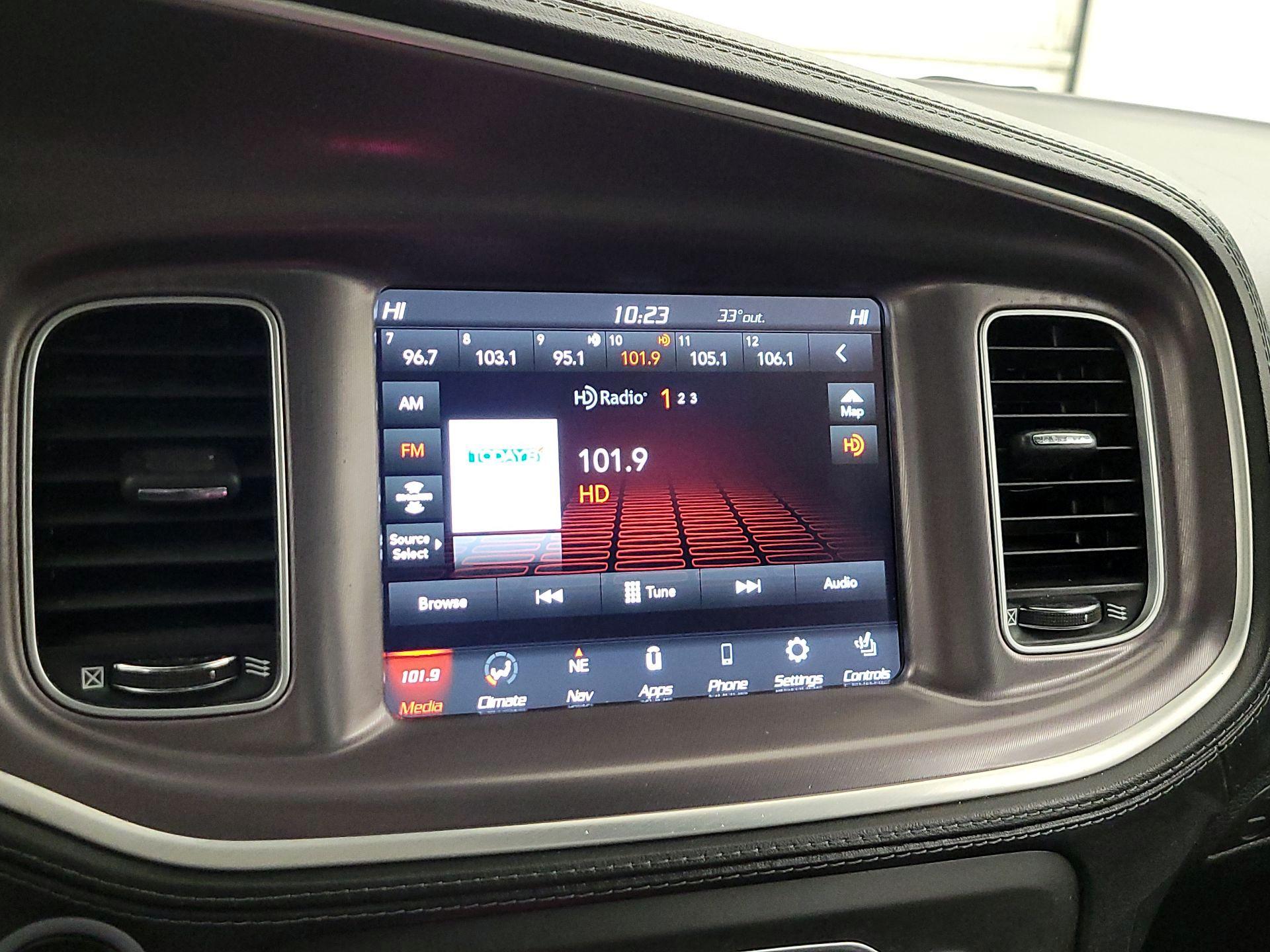 Thumbnail: 2022 Dodge Charger - 16