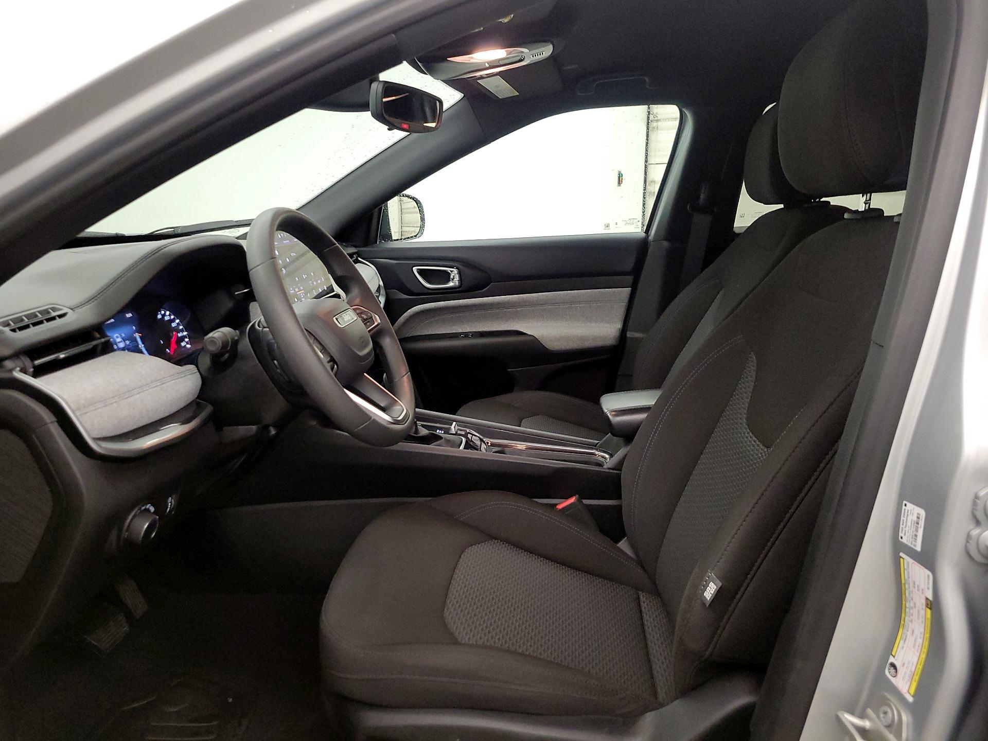 Thumbnail: 2024 Jeep Compass - 11