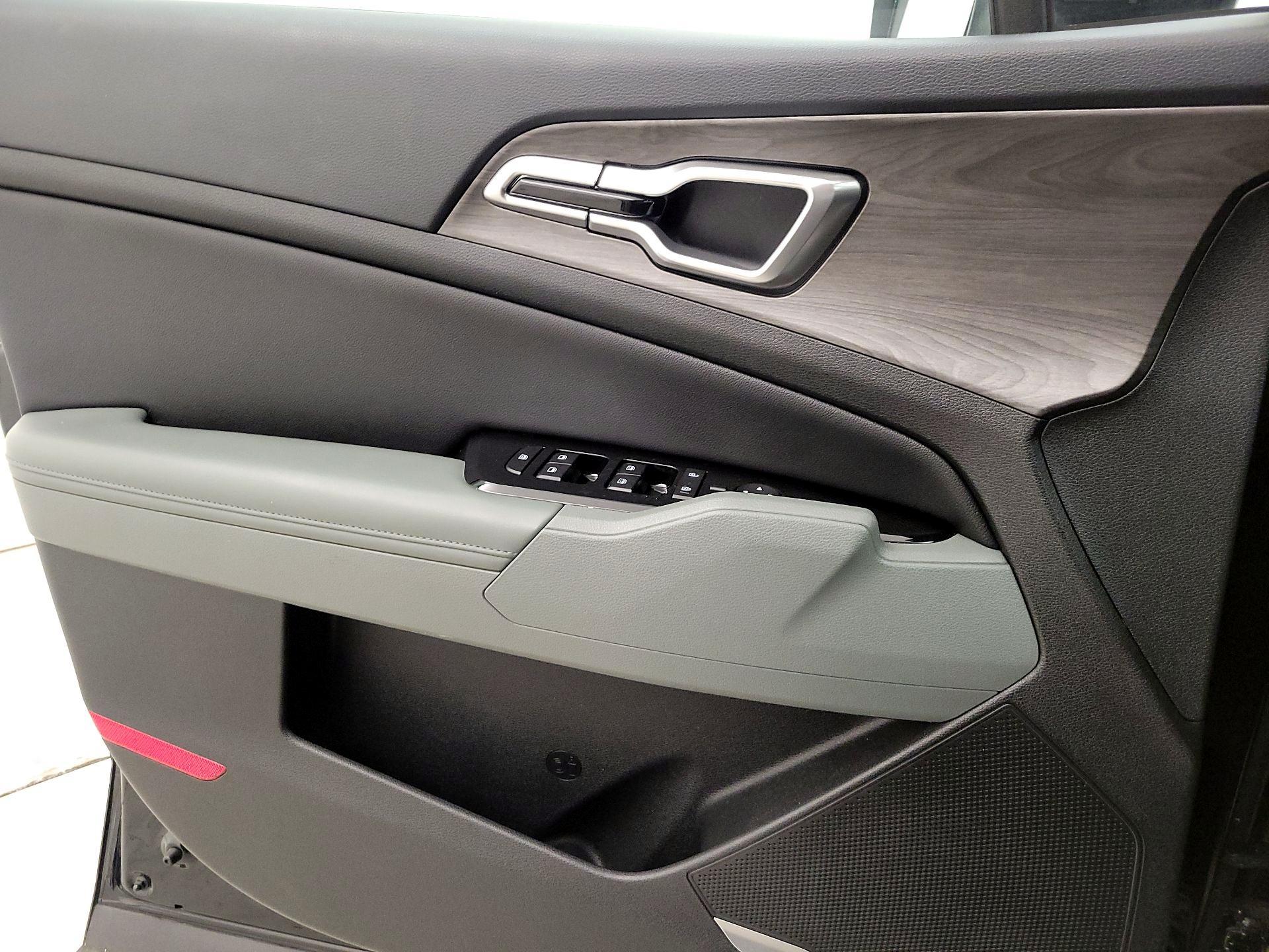 Thumbnail: 2023 Kia Sportage - 12