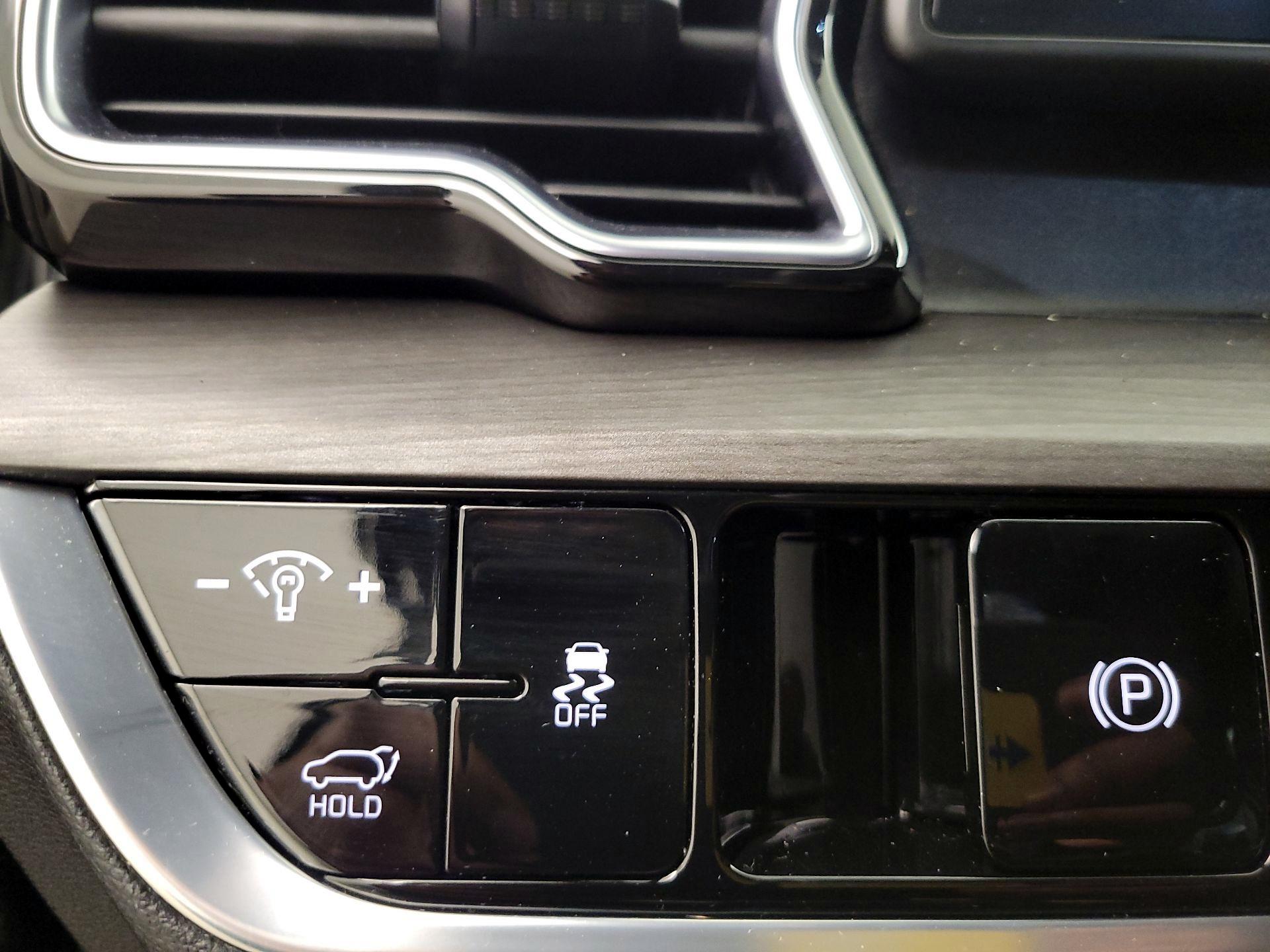 Thumbnail: 2023 Kia Sportage - 13