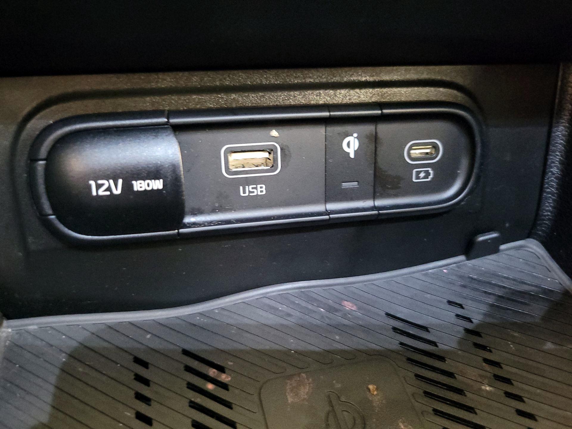 Thumbnail: 2023 Kia Sportage - 19