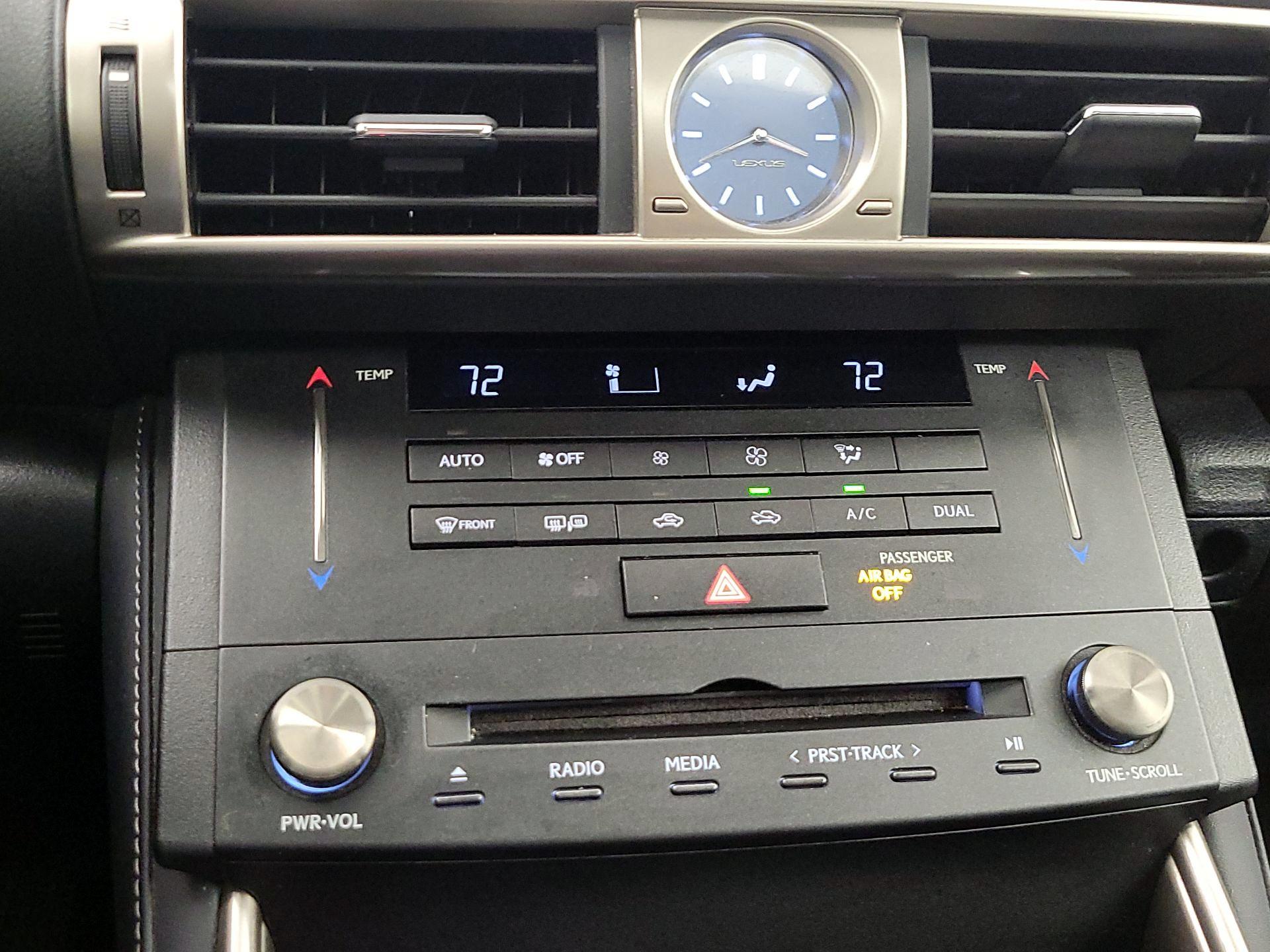 Thumbnail: 2016 Lexus IS - 16