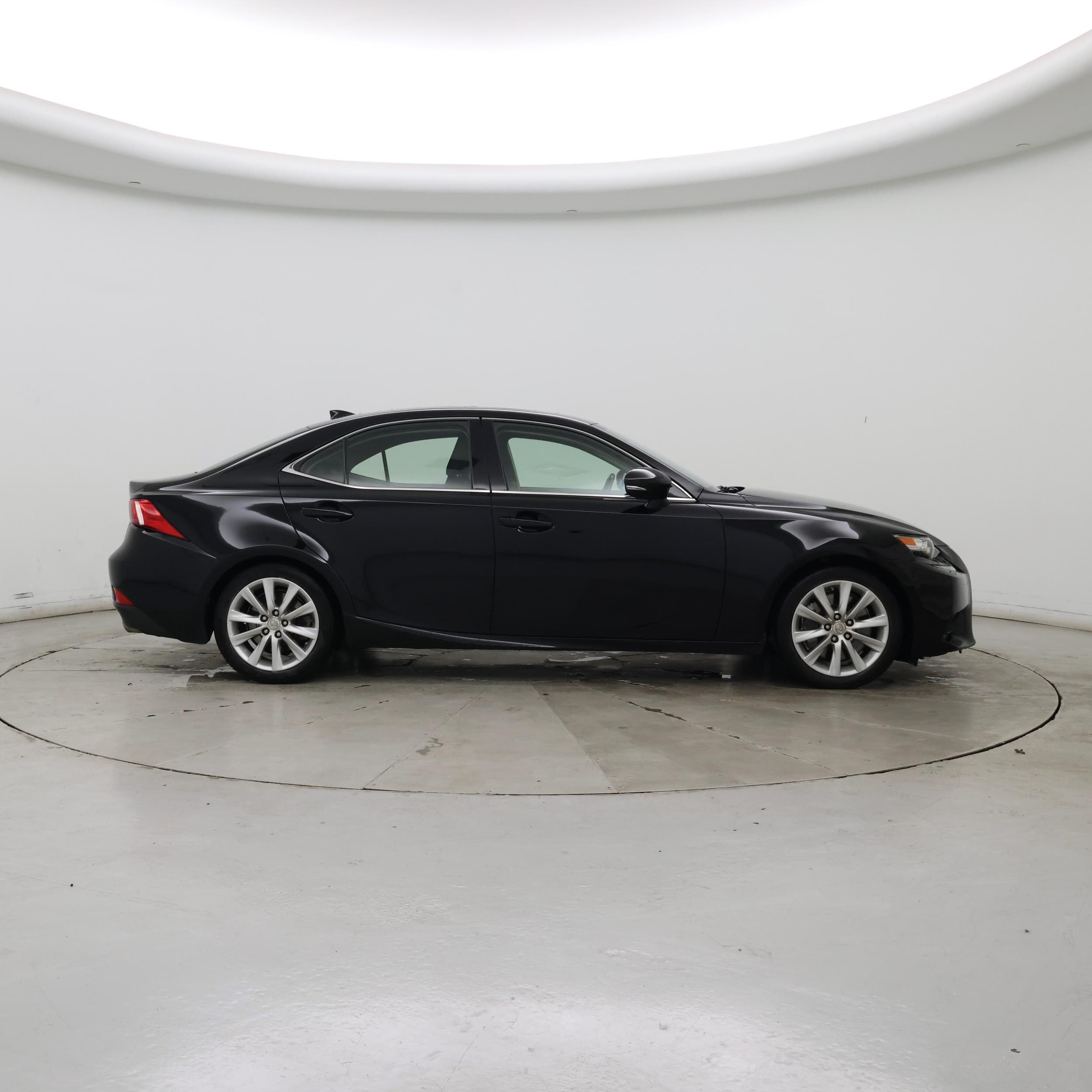 Thumbnail: 2016 Lexus IS - 7