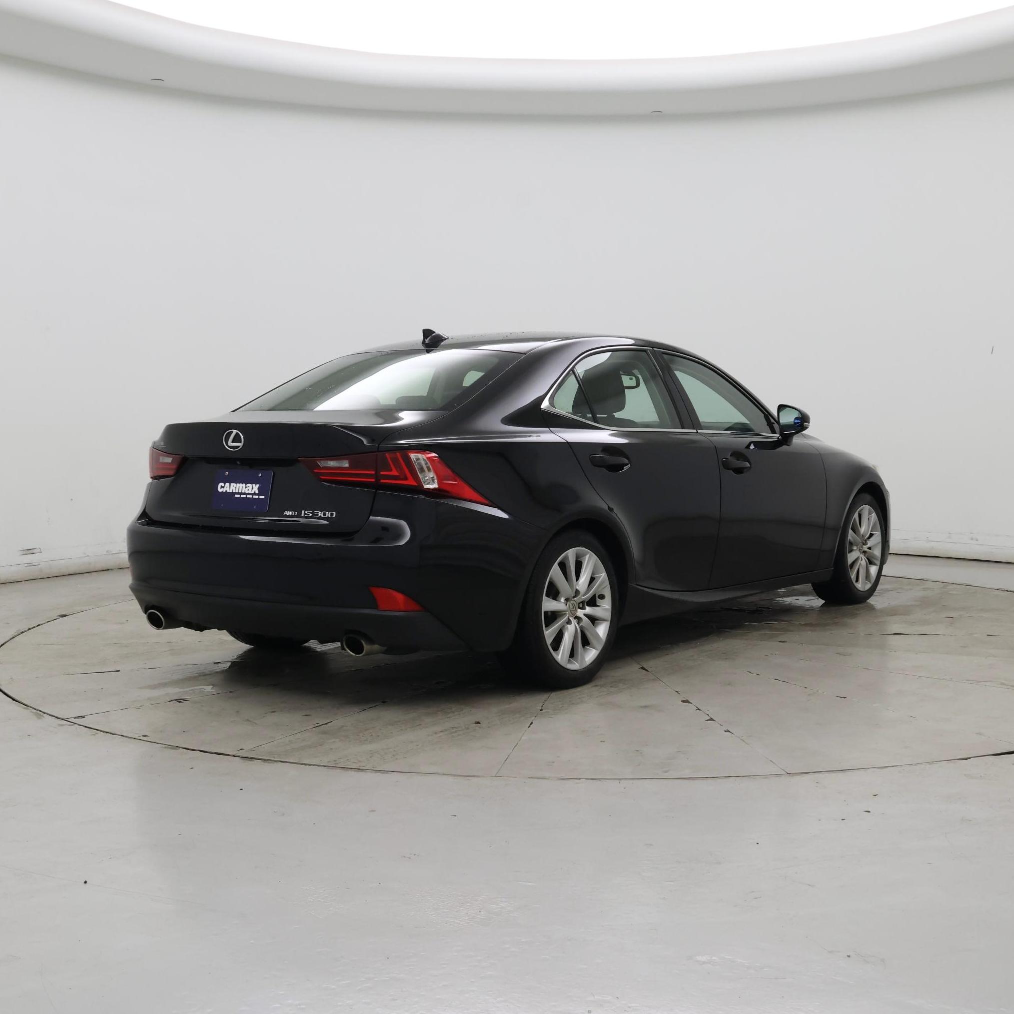 Thumbnail: 2016 Lexus IS - 8