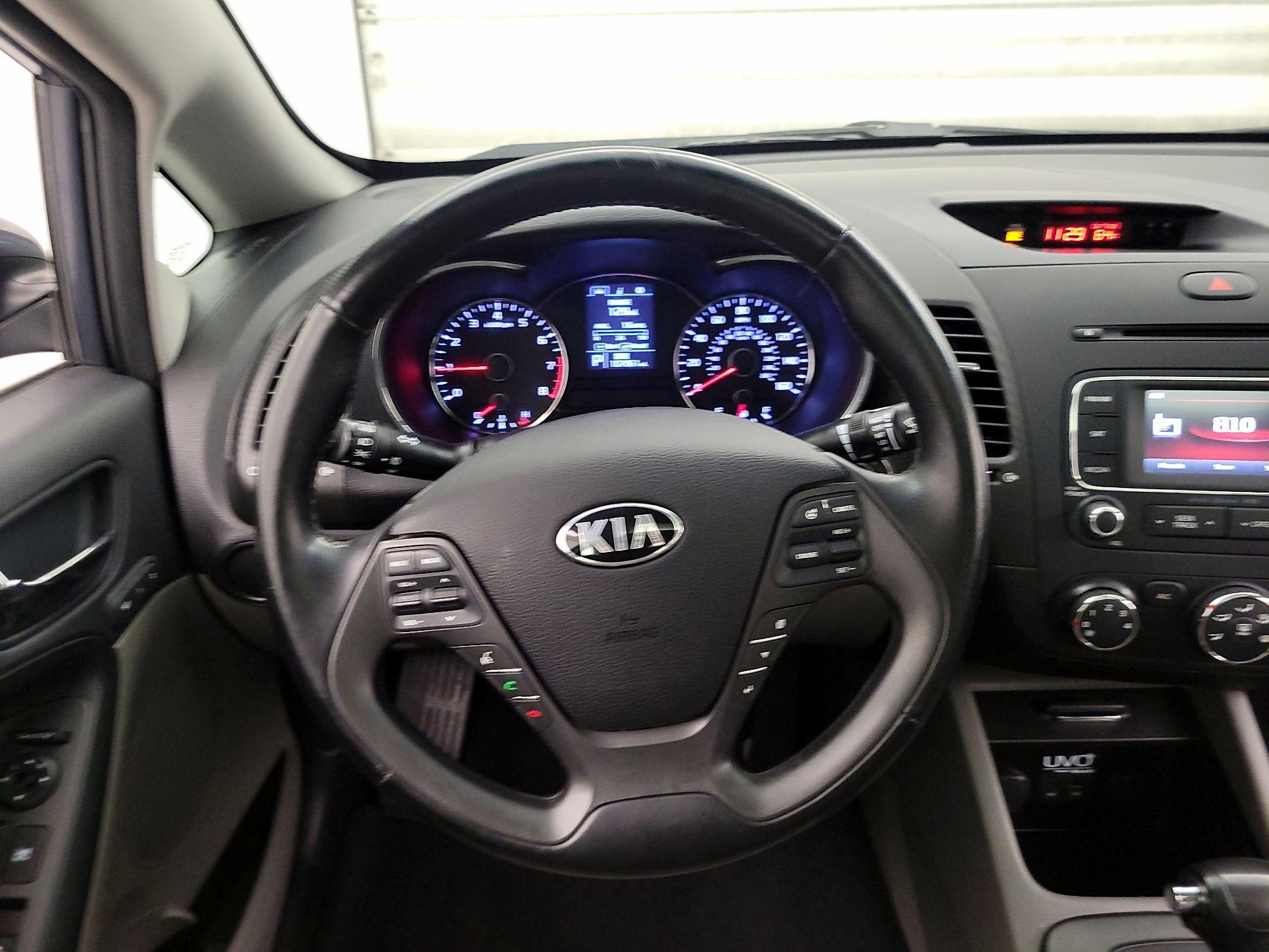 Thumbnail: 2015 Kia Forte - 10