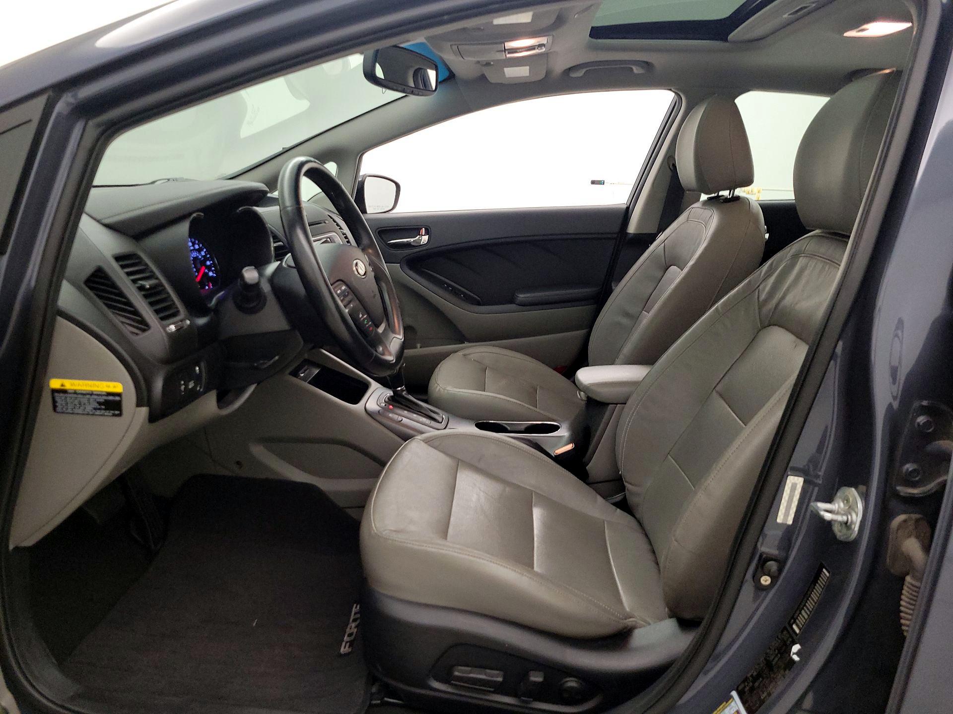 Thumbnail: 2015 Kia Forte - 11