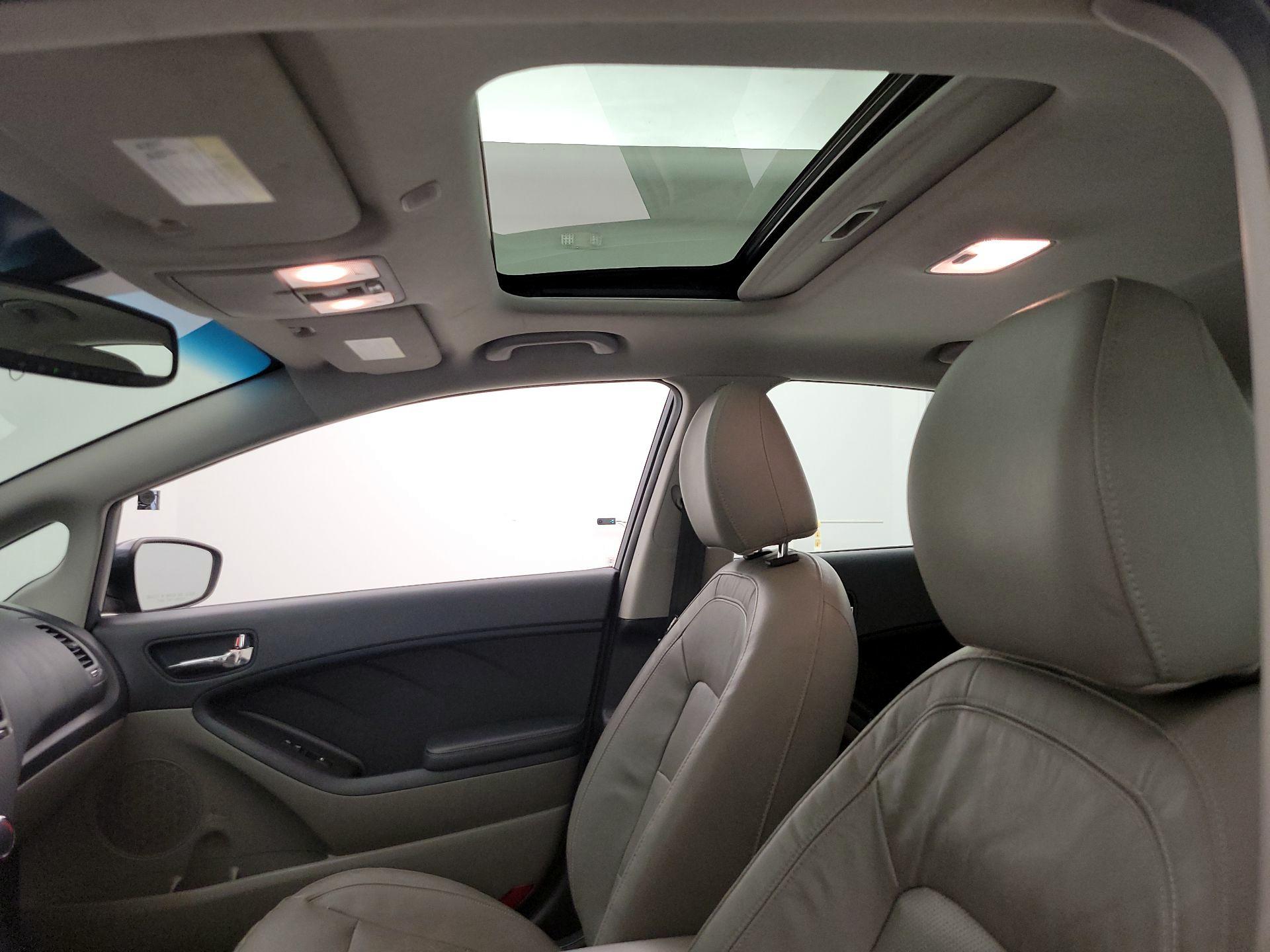 Thumbnail: 2015 Kia Forte - 19