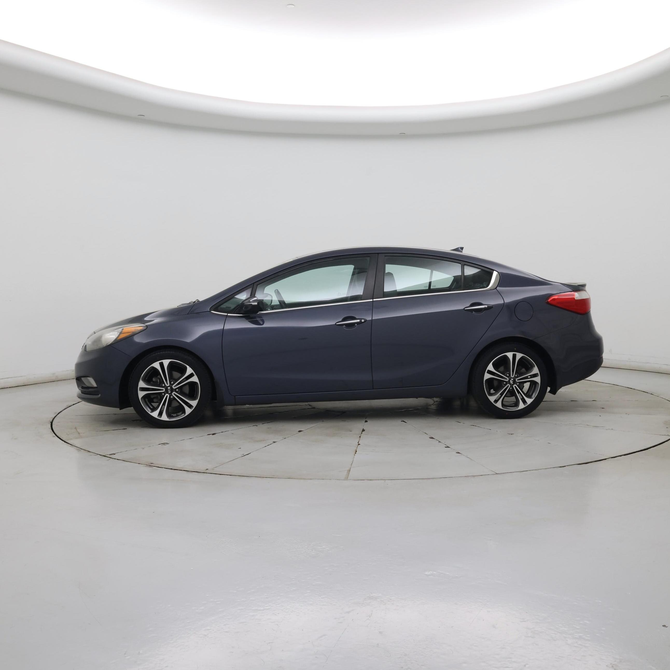 Thumbnail: 2015 Kia Forte - 3