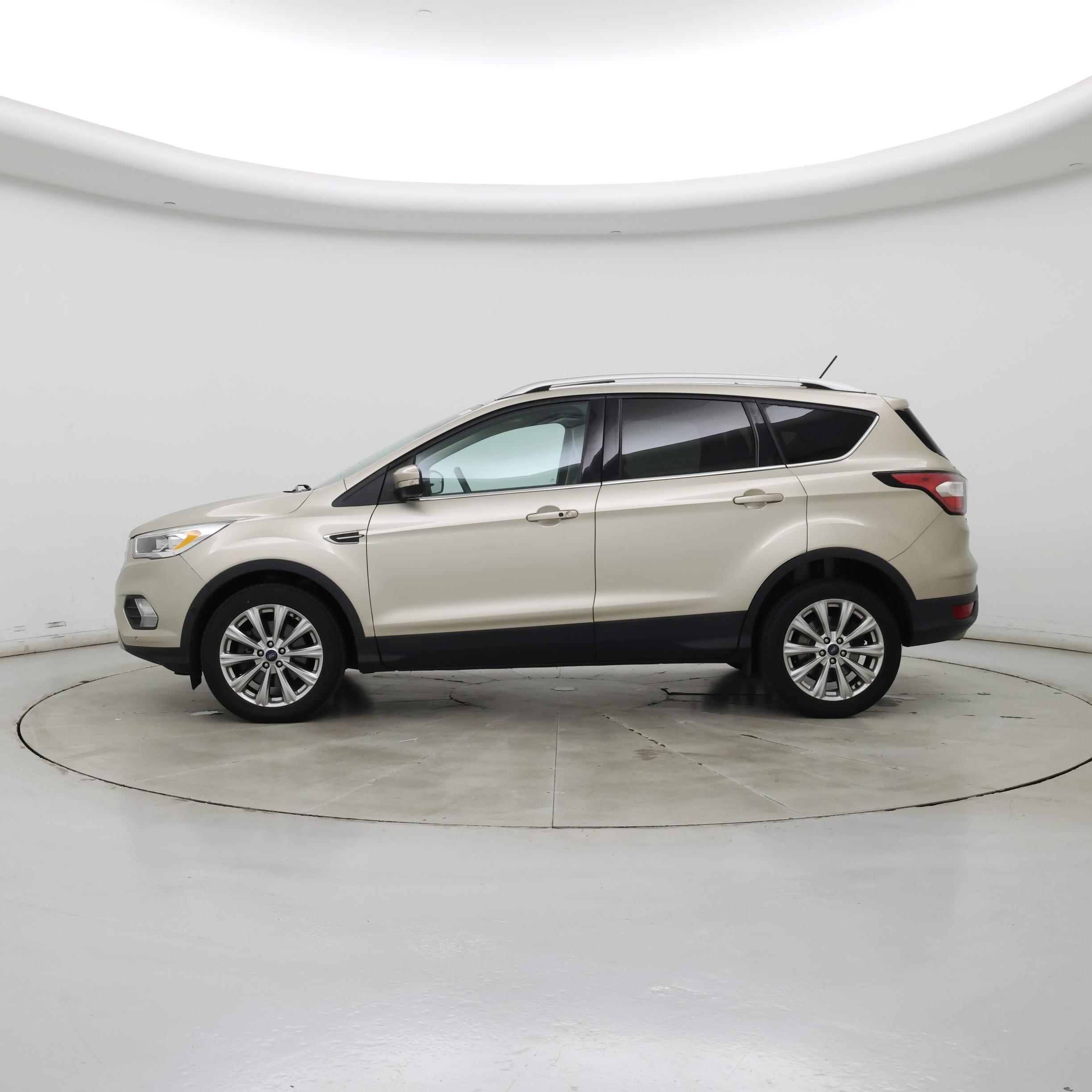 Thumbnail: 2018 Ford Escape - 3