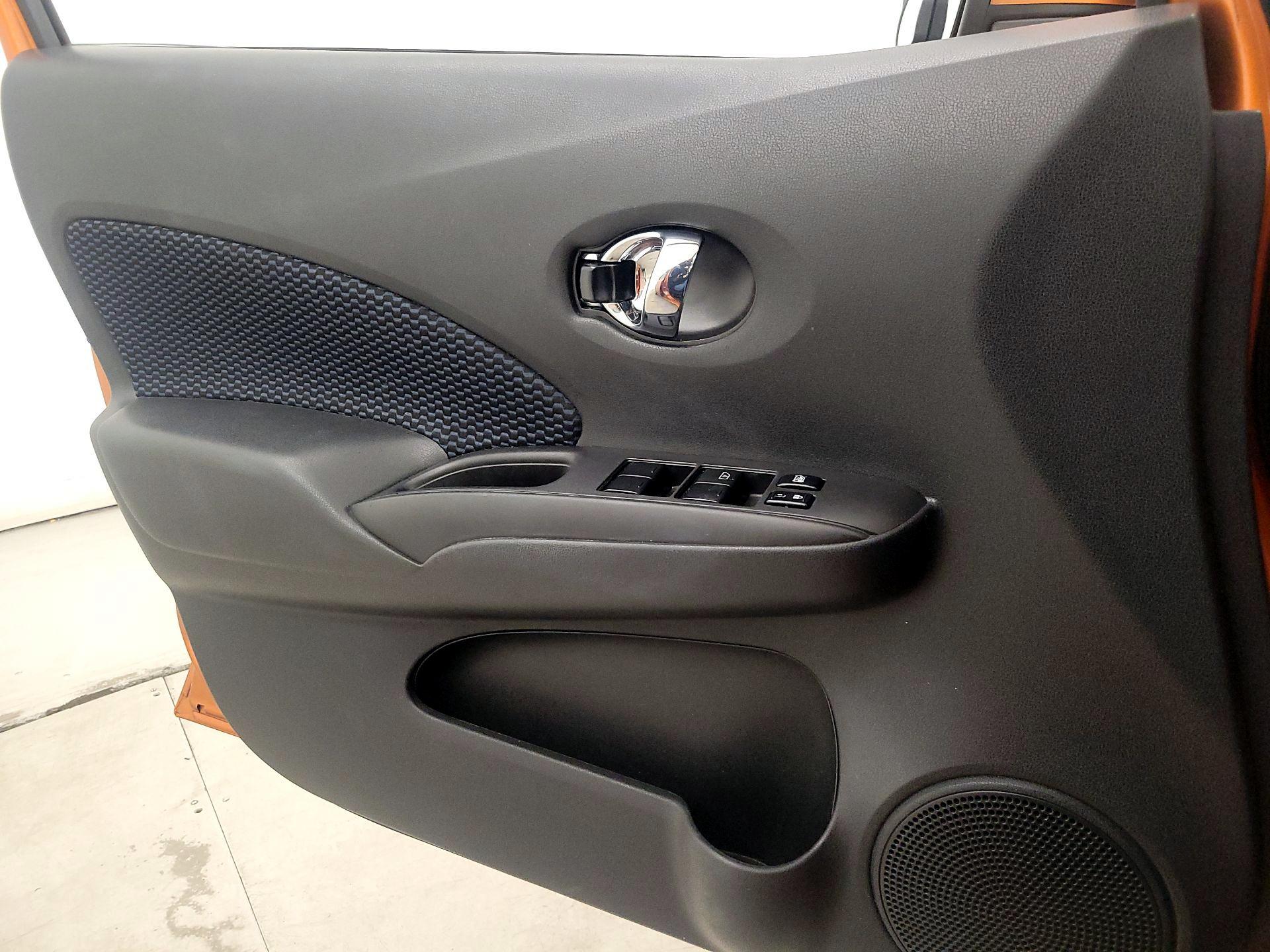 Thumbnail: 2017 Nissan Versa Note - 12