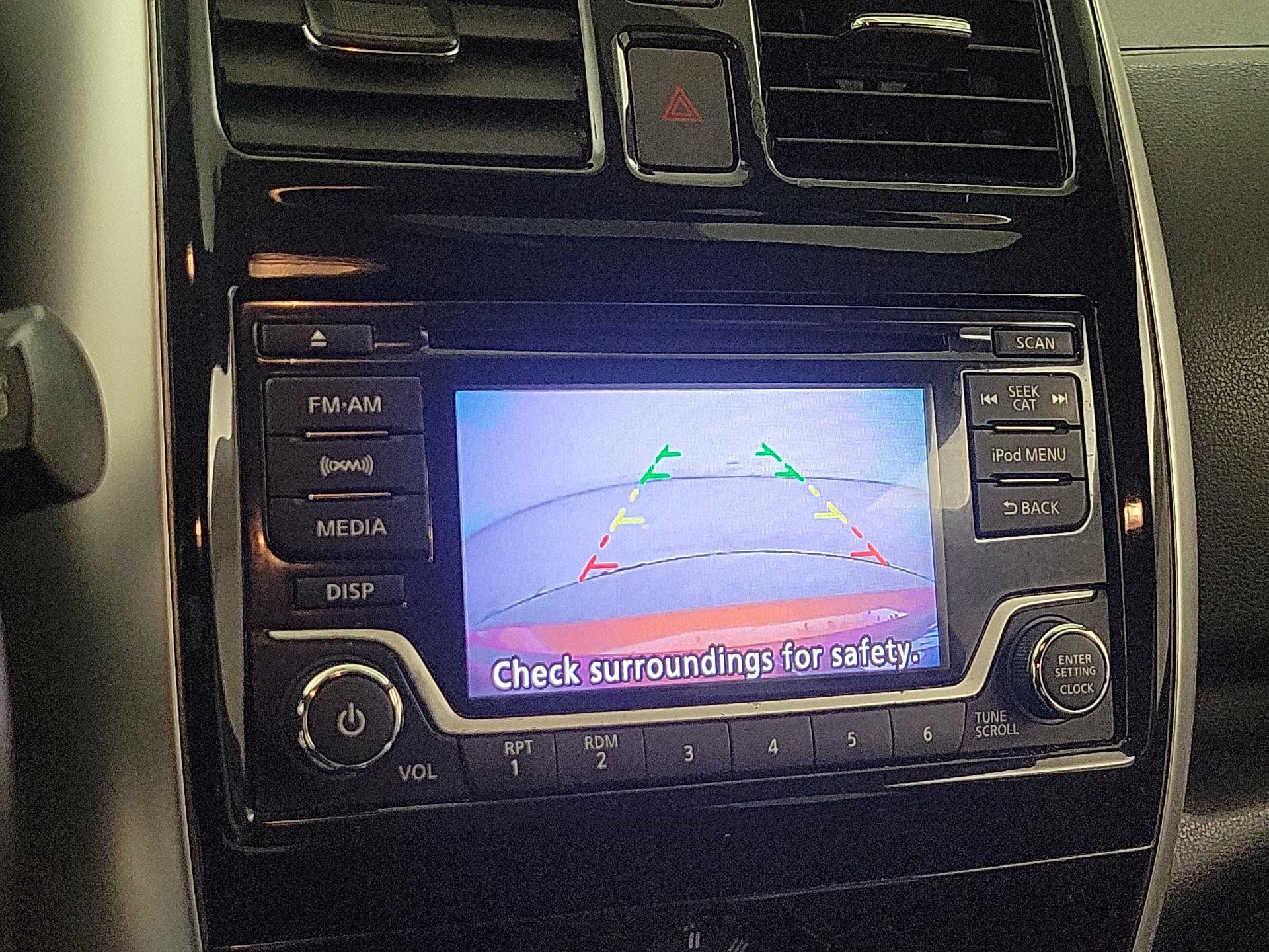 Thumbnail: 2017 Nissan Versa Note - 14