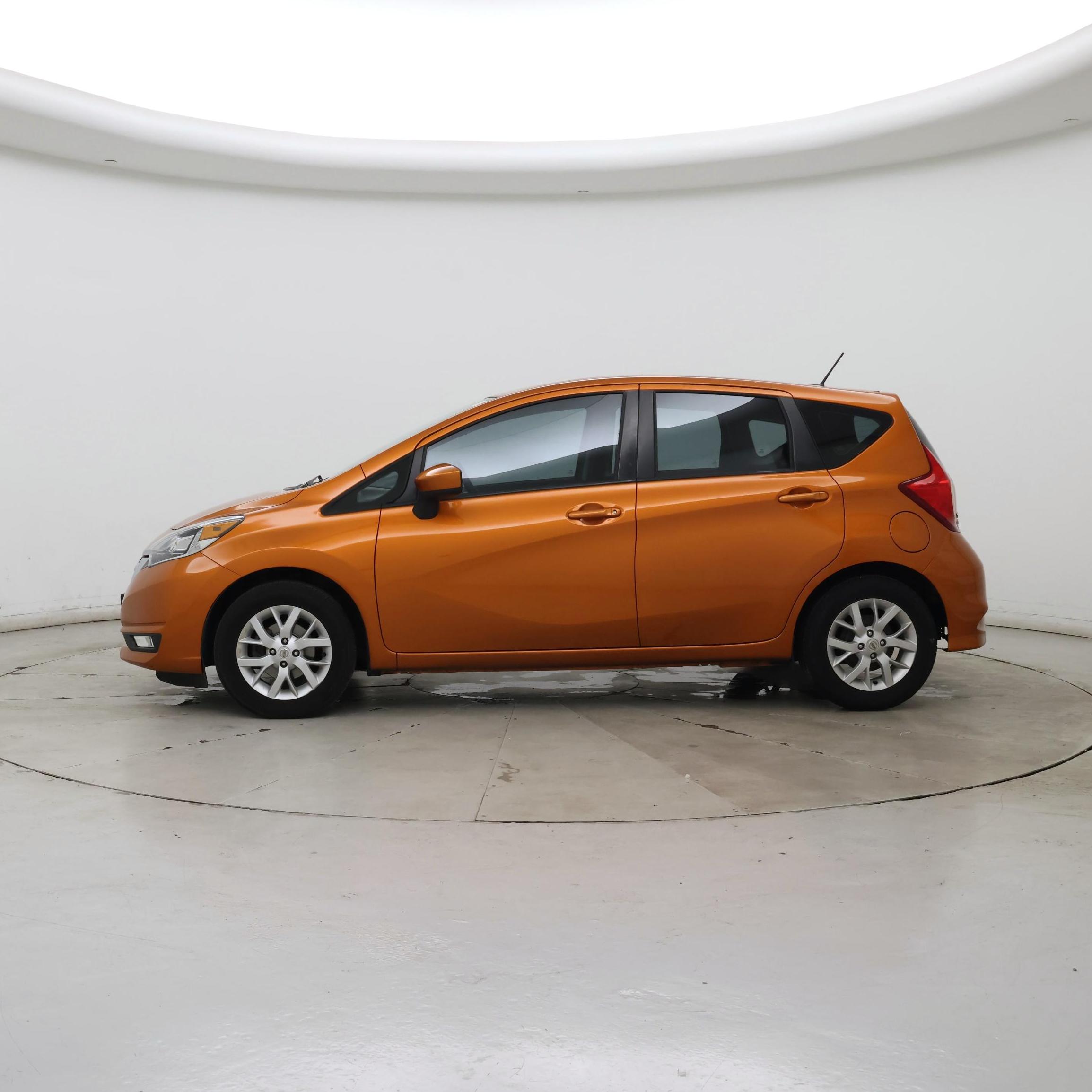 Thumbnail: 2017 Nissan Versa Note - 3