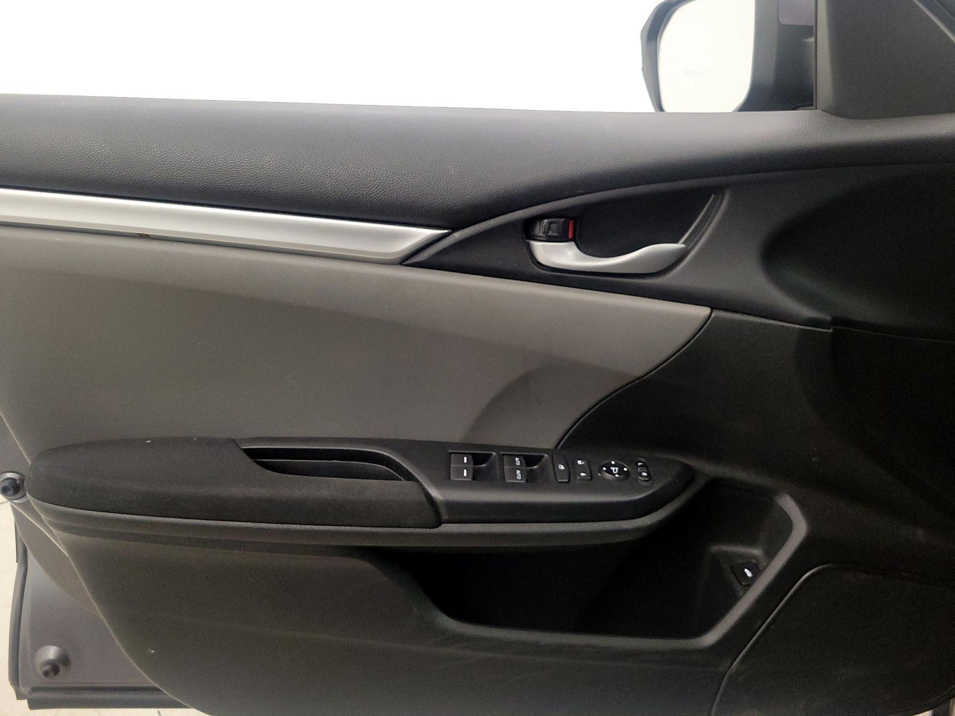 Thumbnail: 2019 Honda Civic - 12