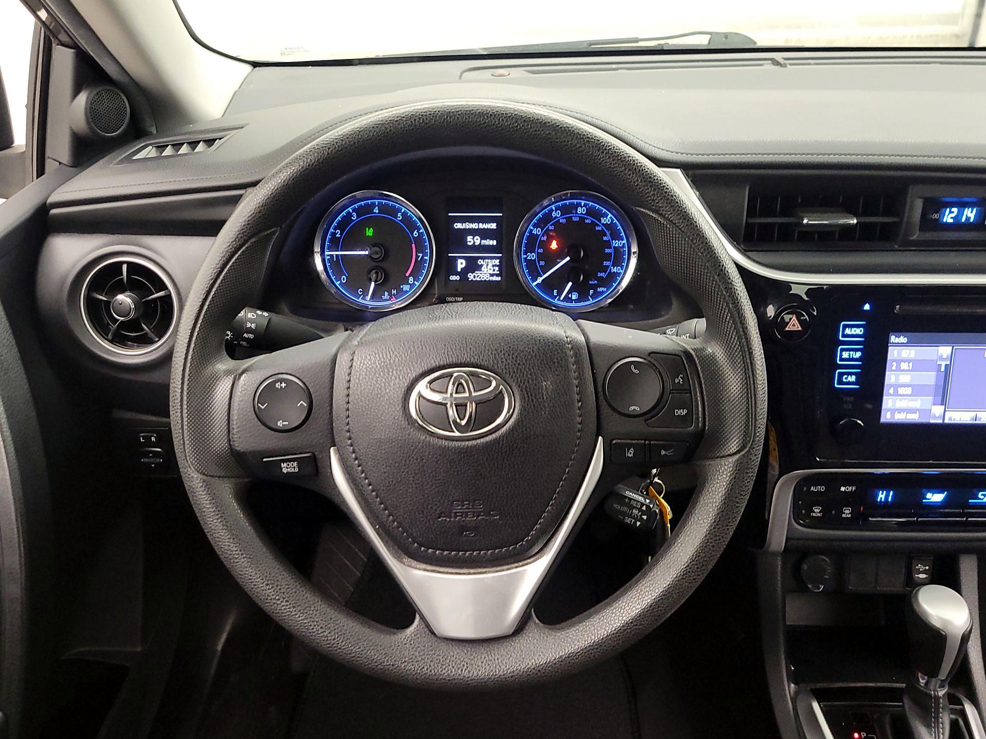 Thumbnail: 2018 Toyota Corolla - 10