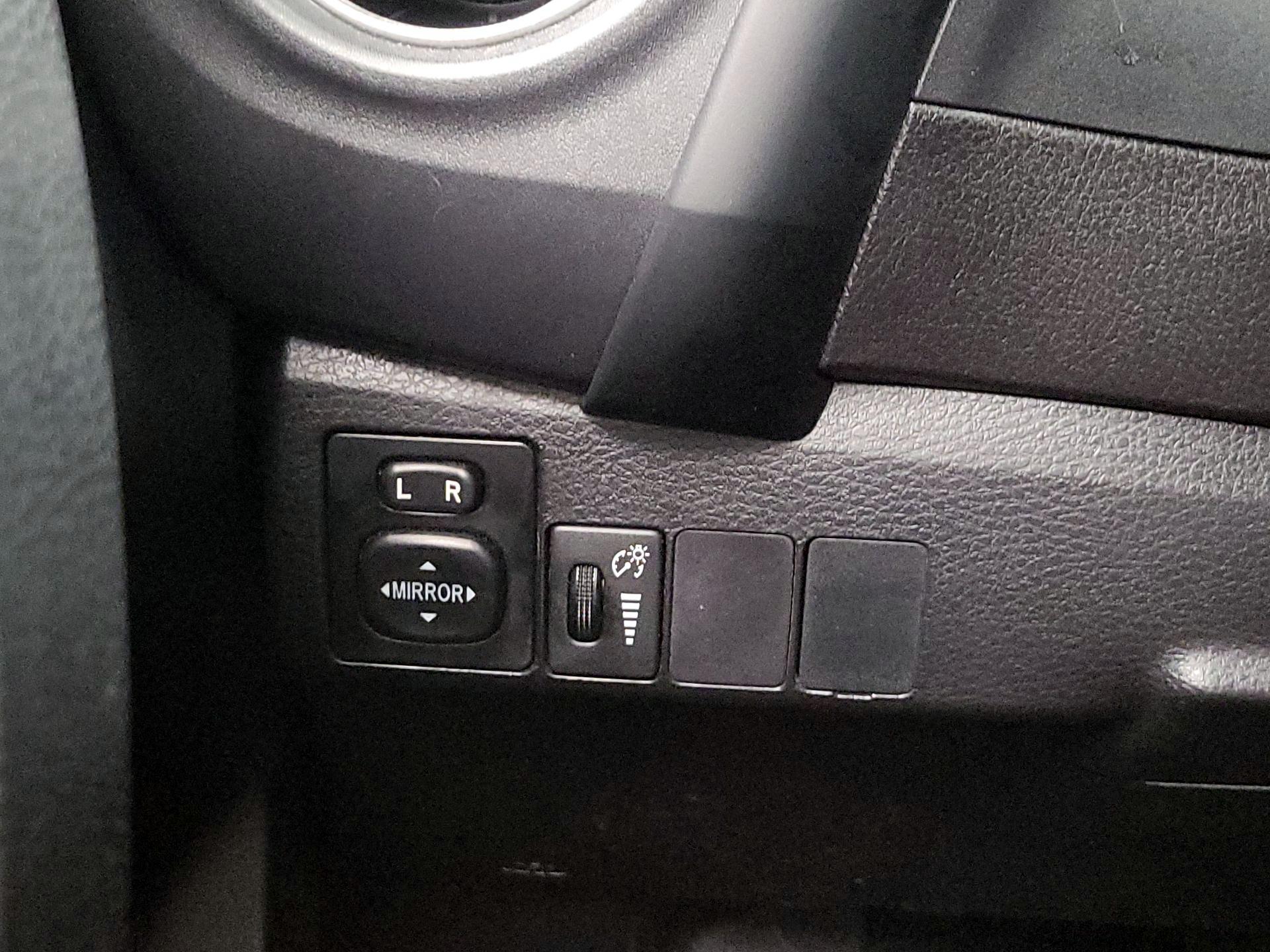 Thumbnail: 2018 Toyota Corolla - 13