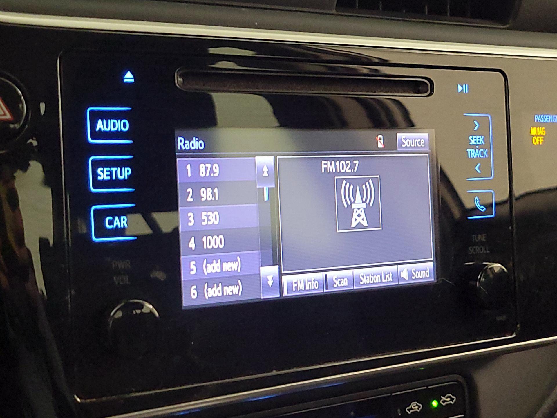 Thumbnail: 2018 Toyota Corolla - 15