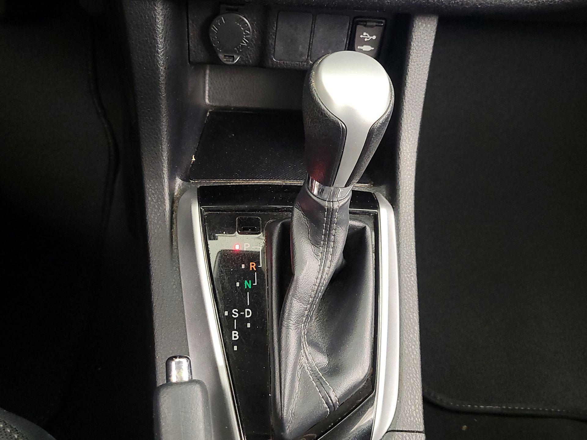 Thumbnail: 2018 Toyota Corolla - 17