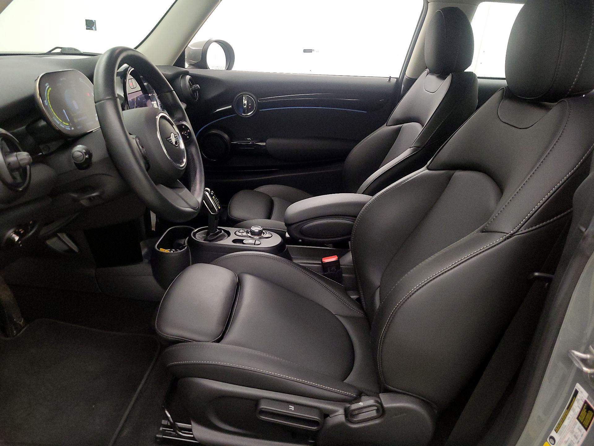 Thumbnail: 2022 MINI Cooper Hardtop - 11