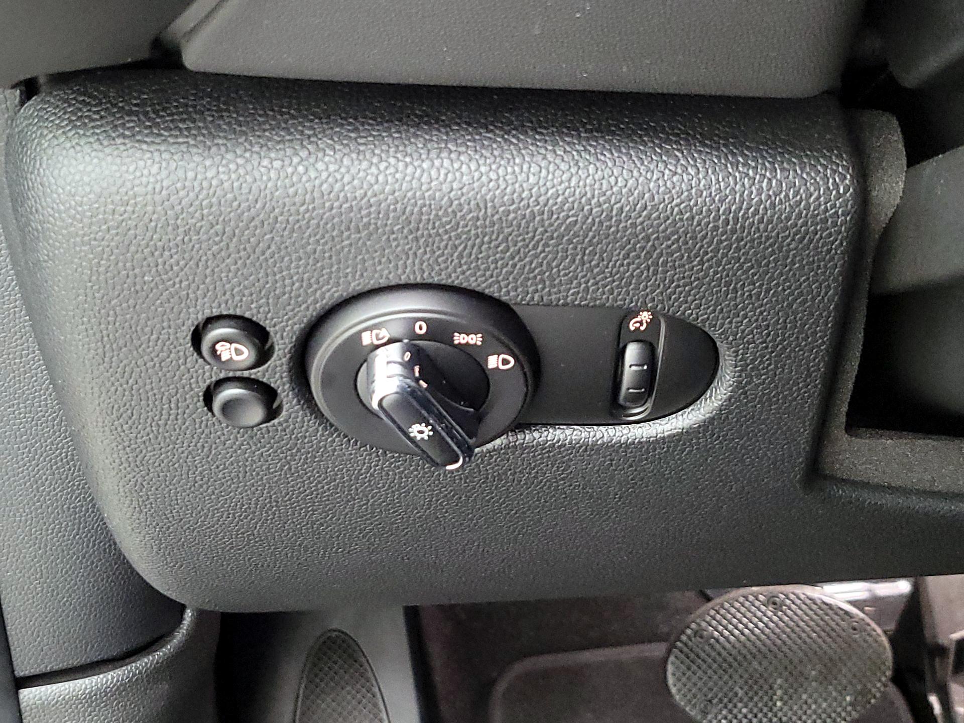 Thumbnail: 2022 MINI Cooper Hardtop - 13