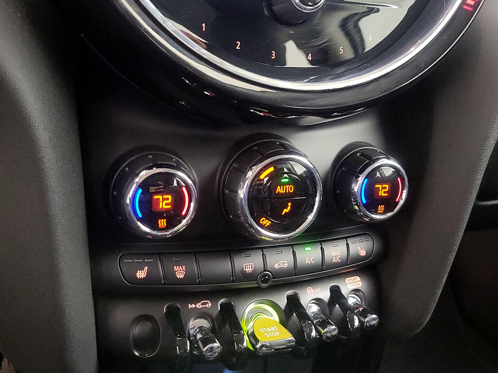 Thumbnail: 2022 MINI Cooper Hardtop - 17