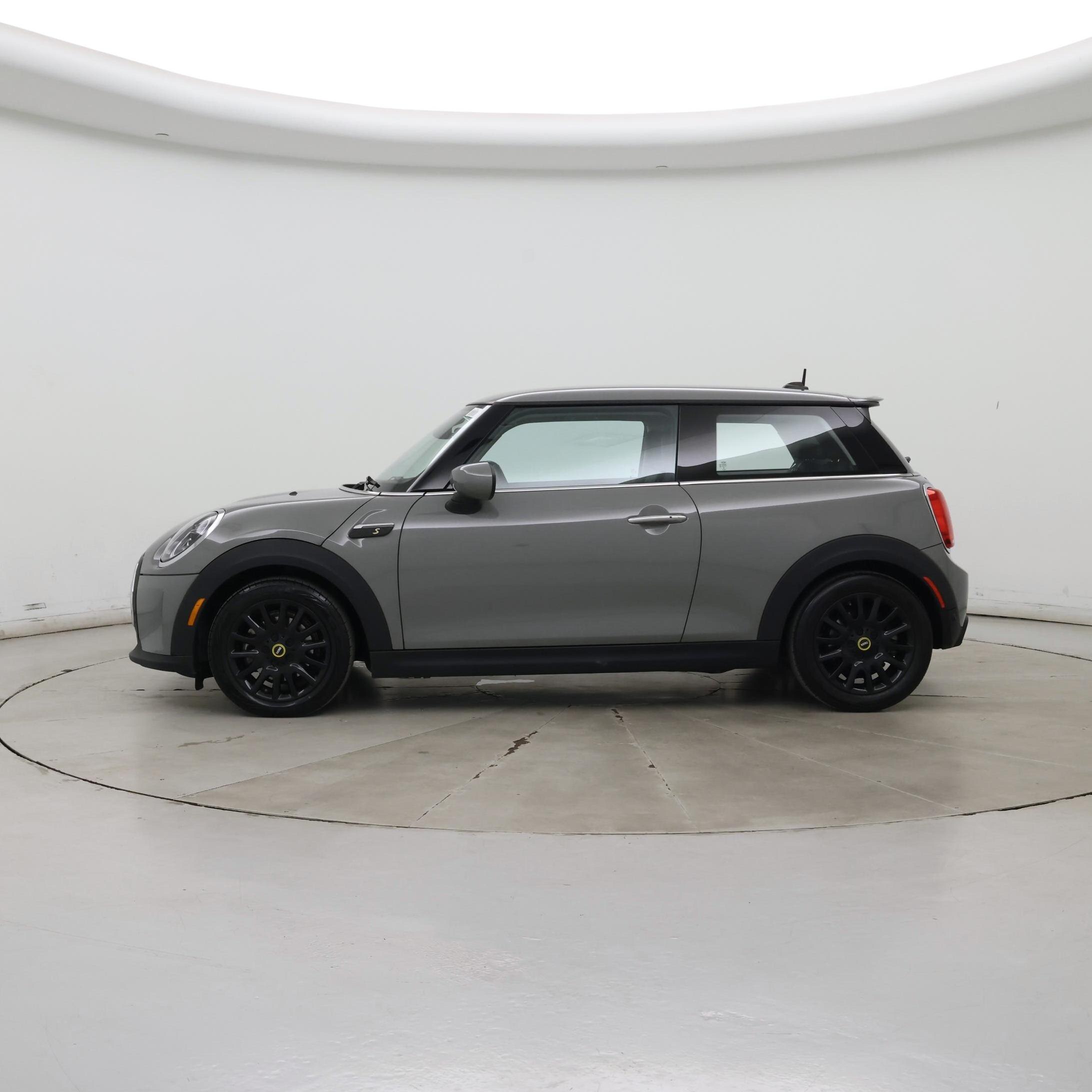 Thumbnail: 2022 MINI Cooper Hardtop - 3