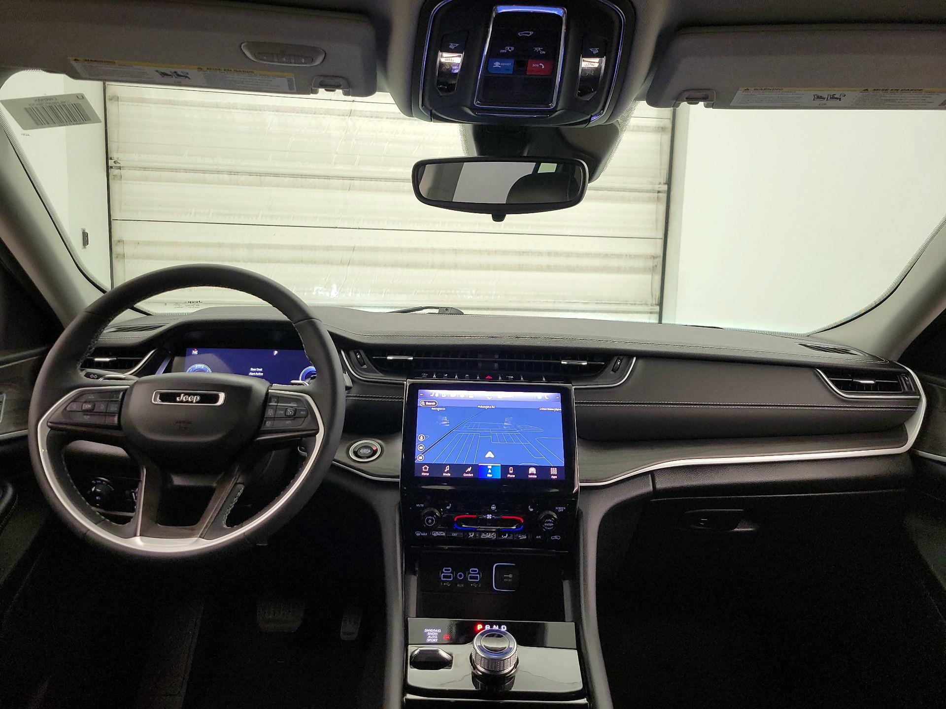 Thumbnail: 2023 Jeep Grand Cherokee - 9