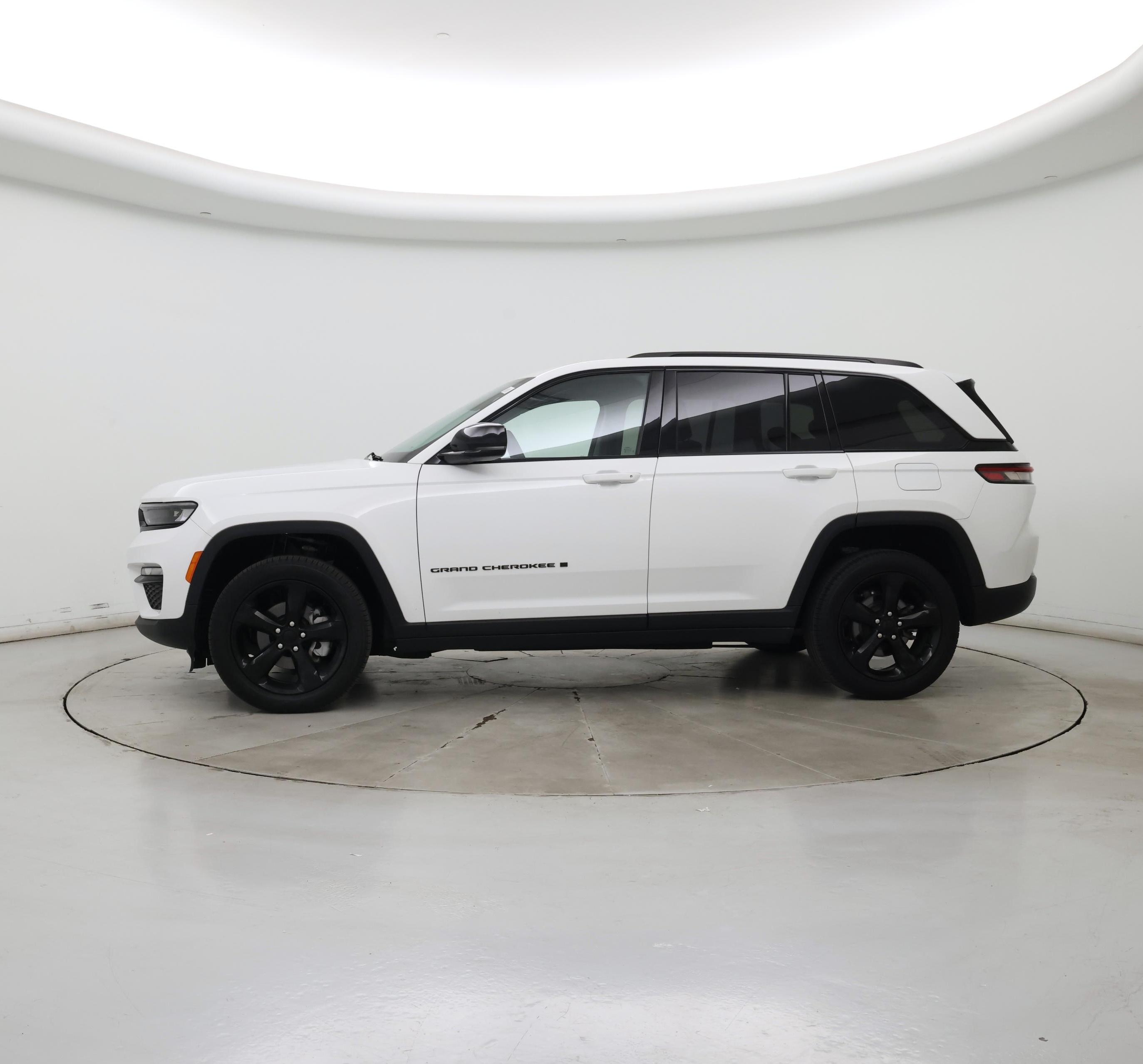 Thumbnail: 2023 Jeep Grand Cherokee - 3
