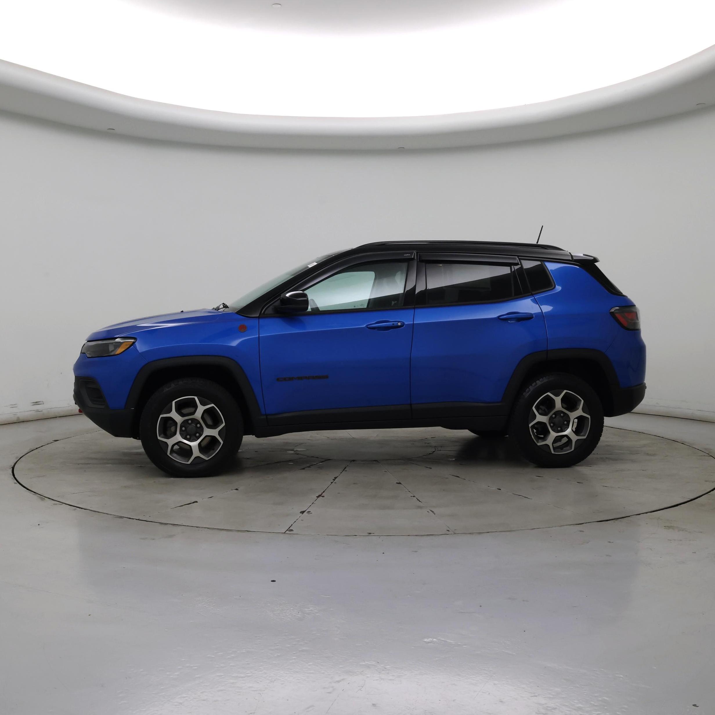 Thumbnail: 2022 Jeep Compass - 3