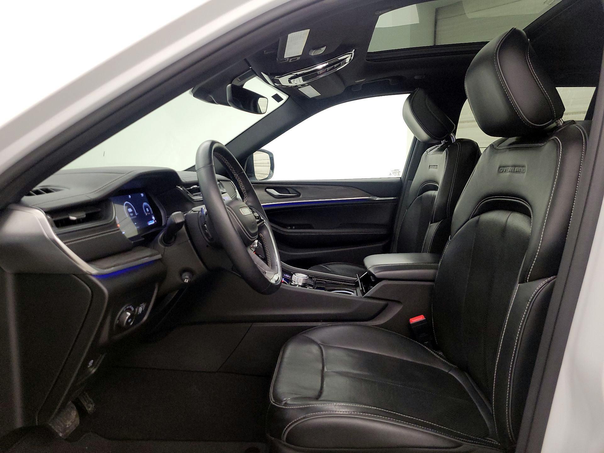 Thumbnail: 2022 Jeep Grand Cherokee - 11