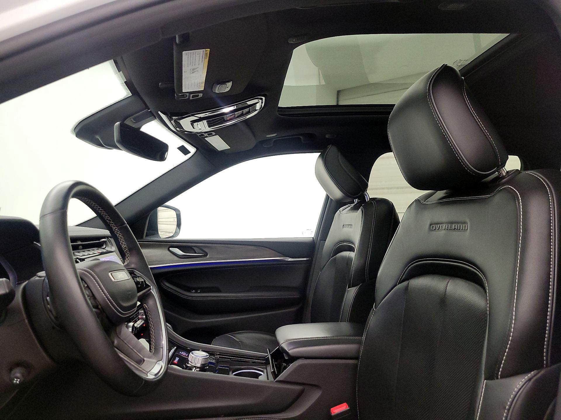 Thumbnail: 2022 Jeep Grand Cherokee - 20