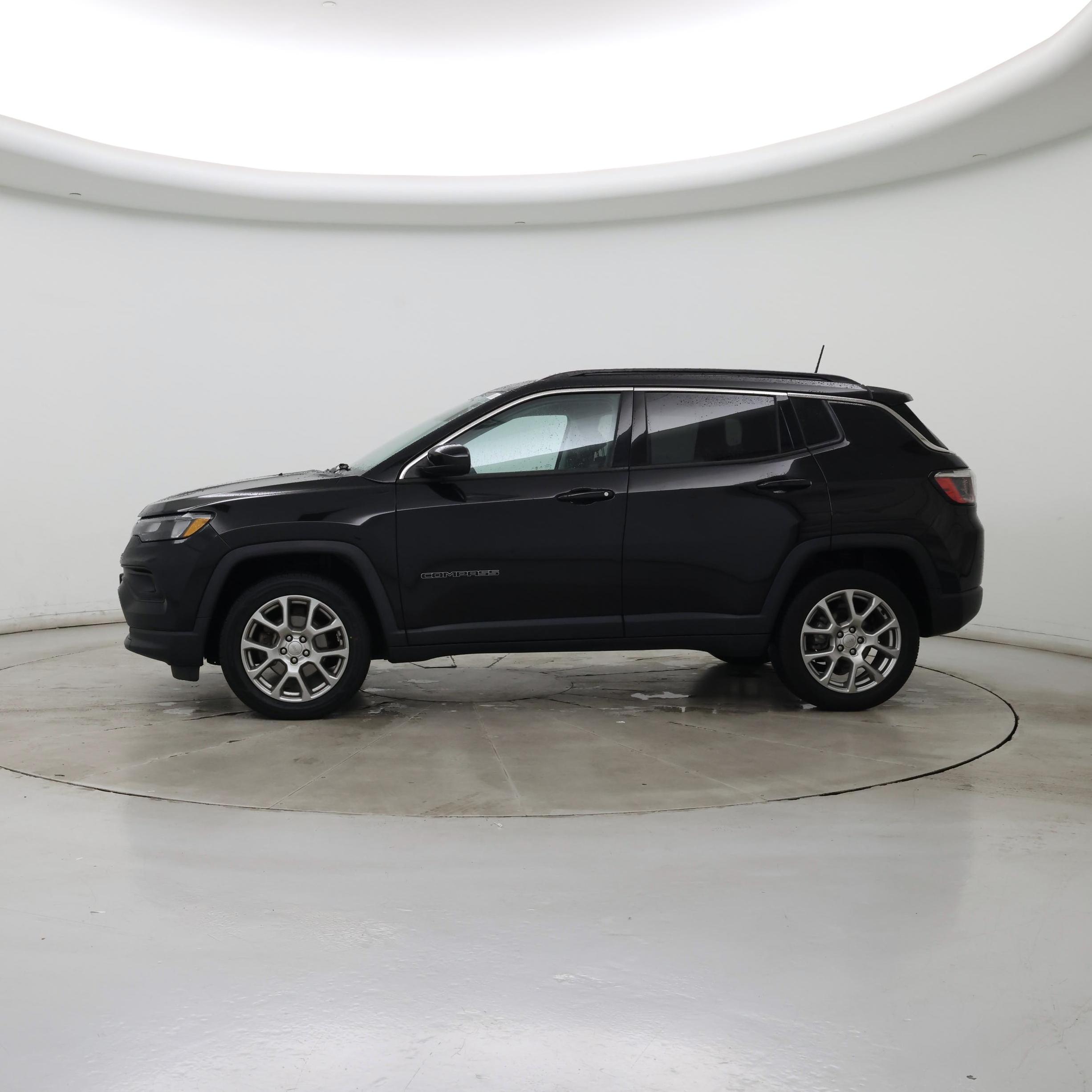 Thumbnail: 2022 Jeep Compass - 3