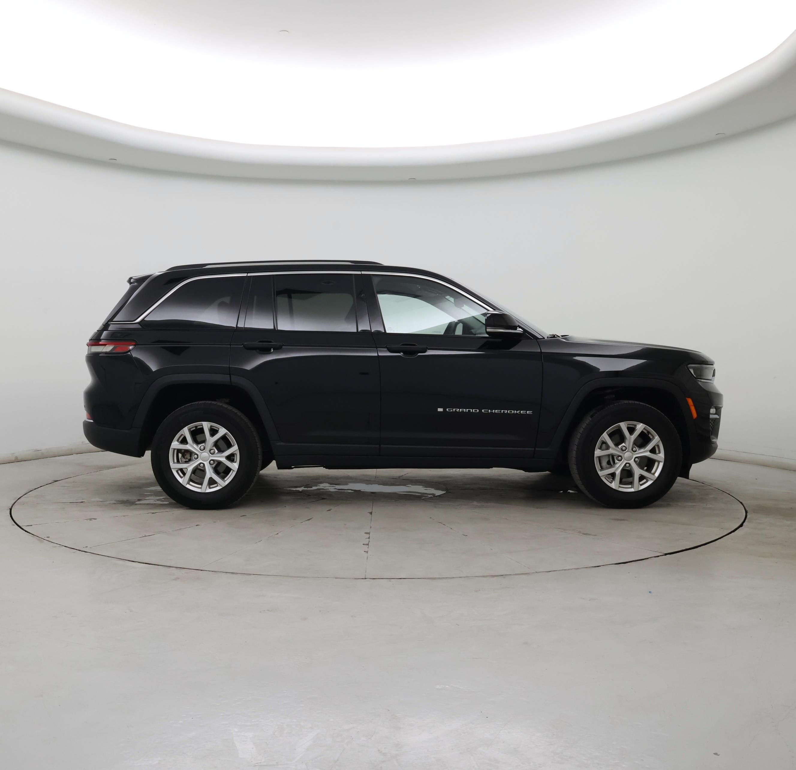 Thumbnail: 2023 Jeep Grand Cherokee - 7