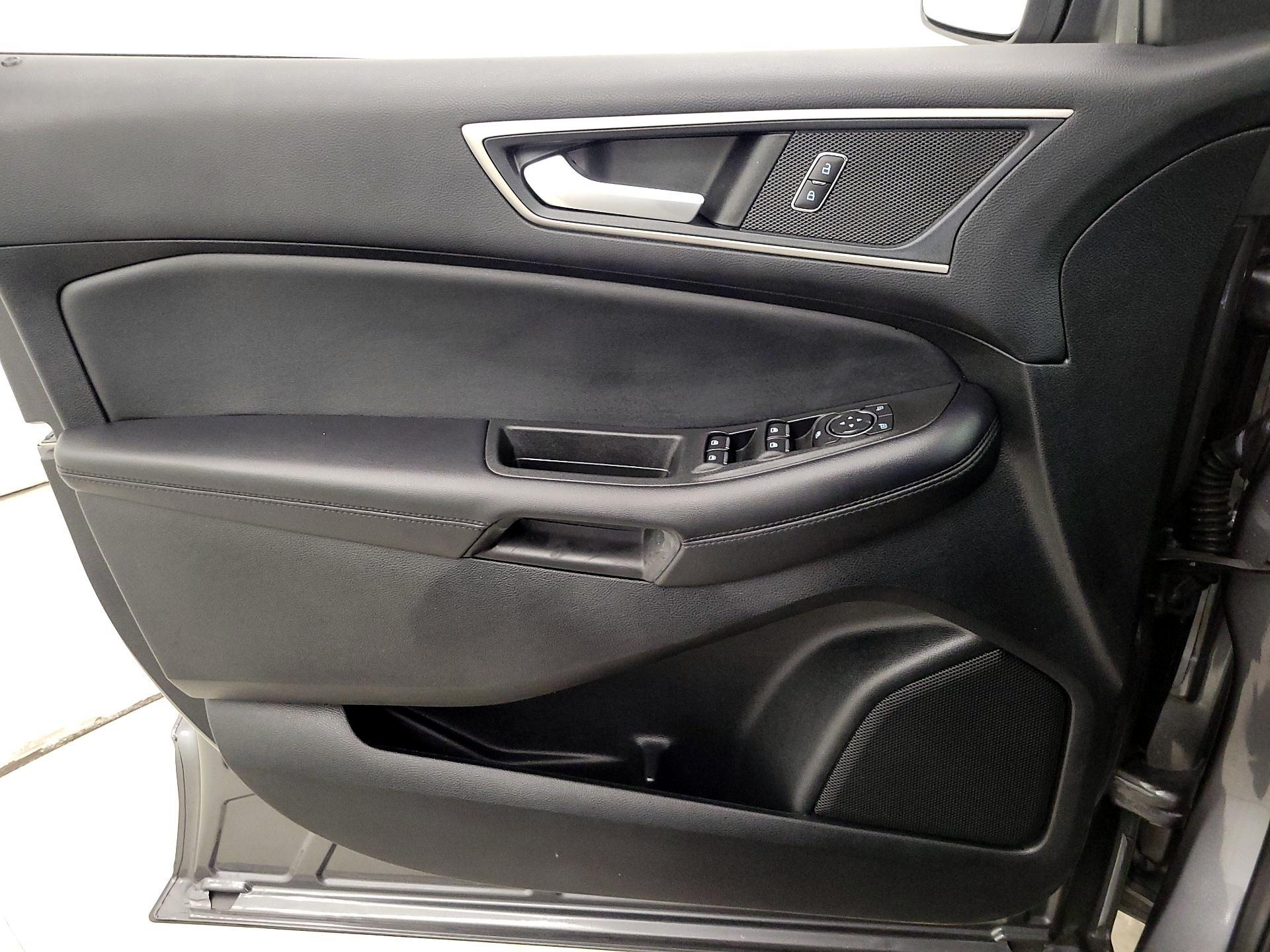 Thumbnail: 2022 Ford Edge - 12