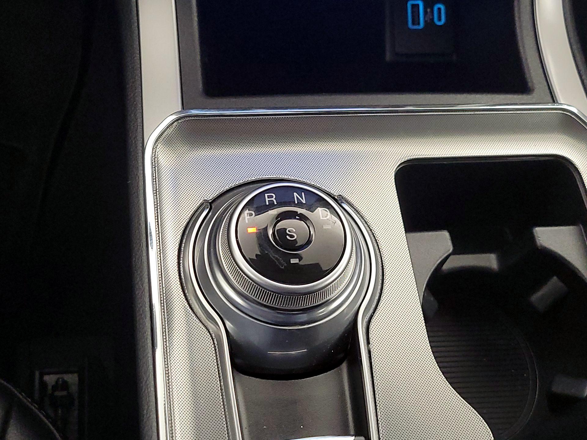 Thumbnail: 2022 Ford Edge - 17