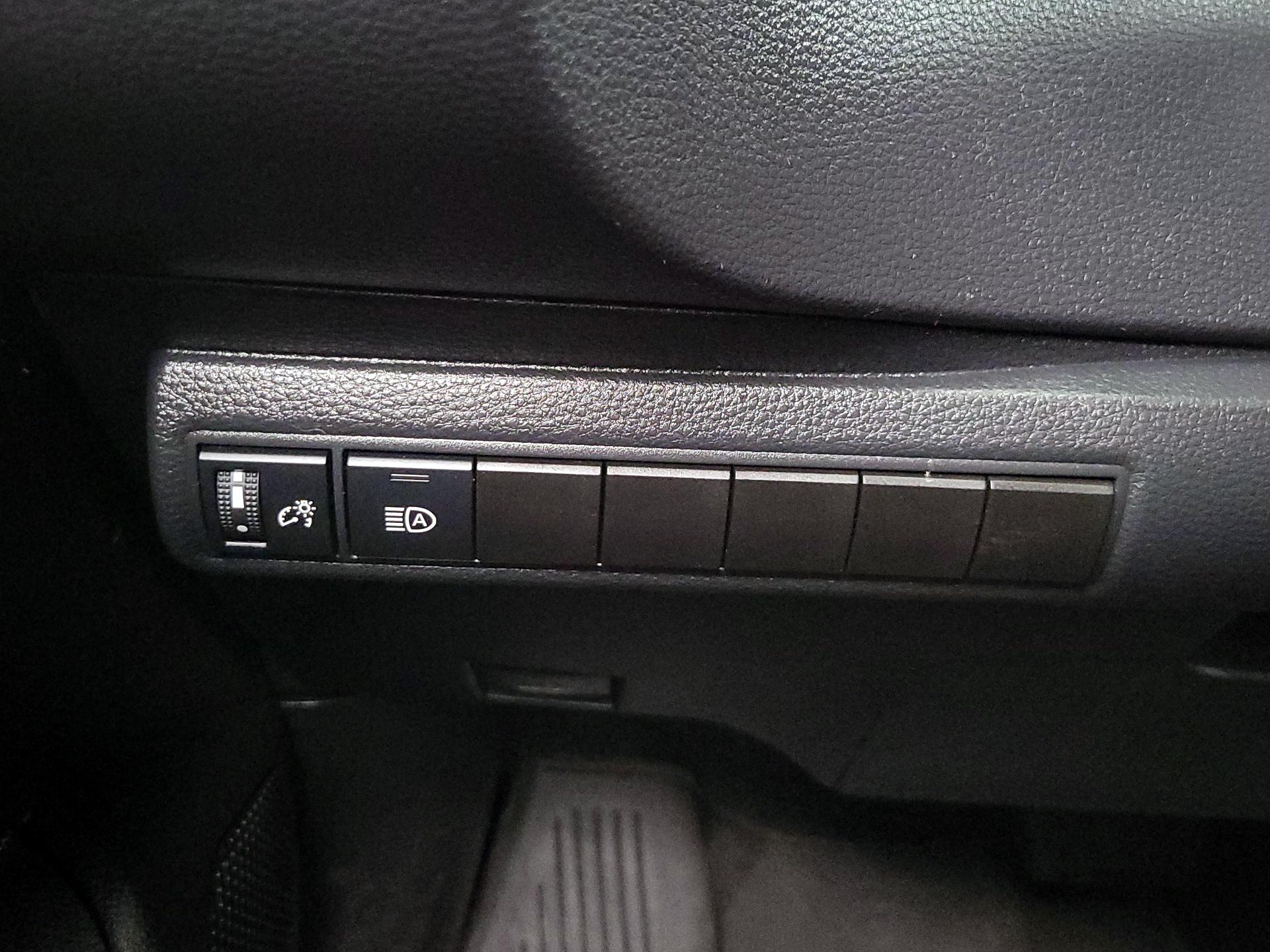 Thumbnail: 2024 Toyota Corolla - 13