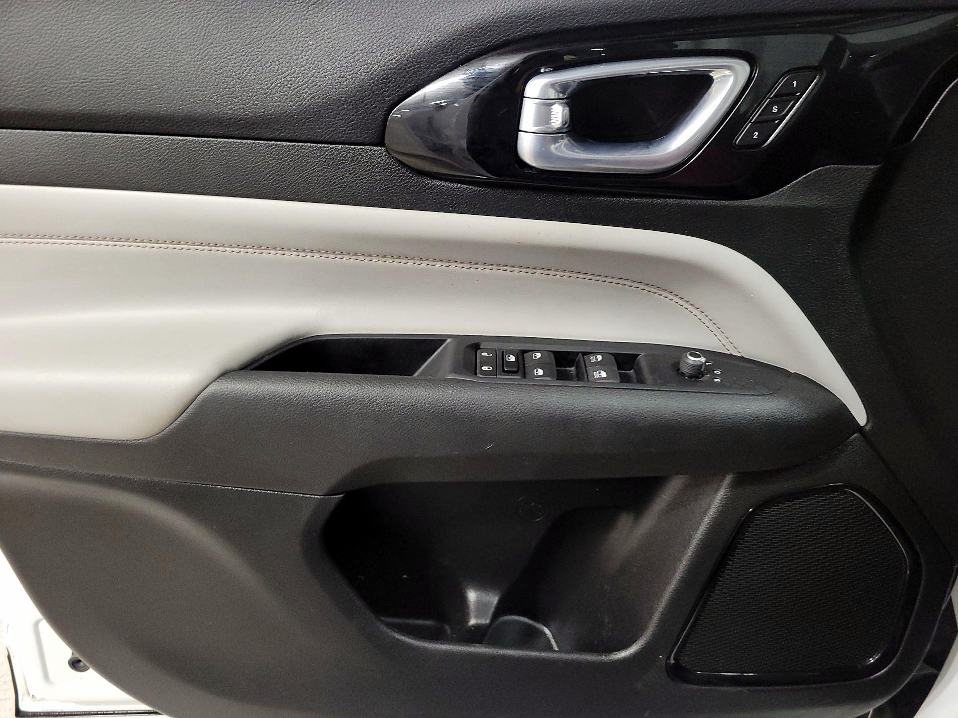 Thumbnail: 2022 Jeep Compass - 12