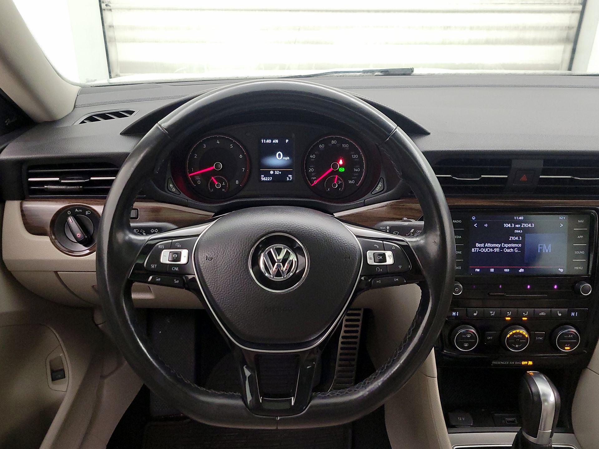 Thumbnail: 2020 Volkswagen Passat - 10