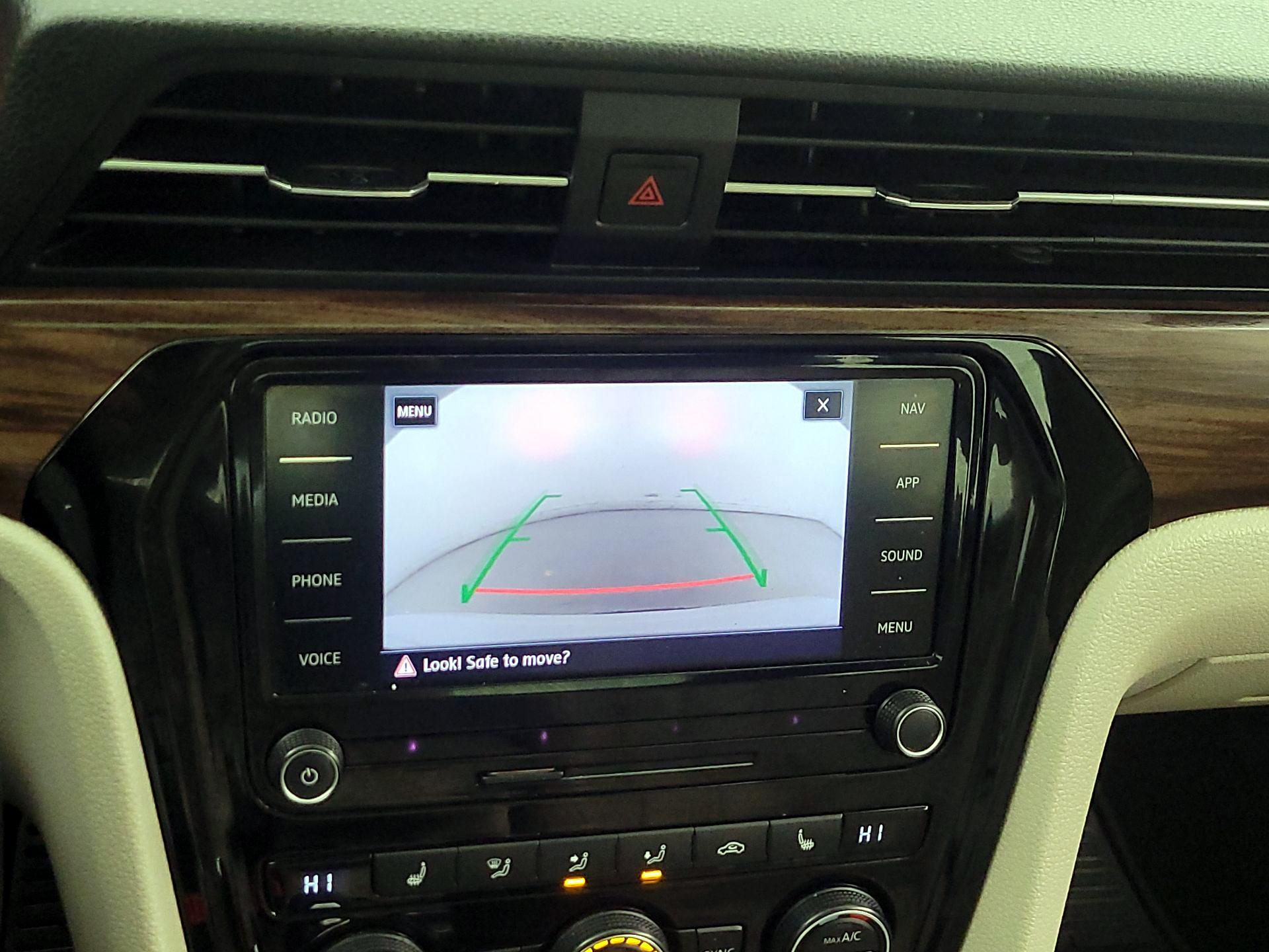 Thumbnail: 2020 Volkswagen Passat - 15