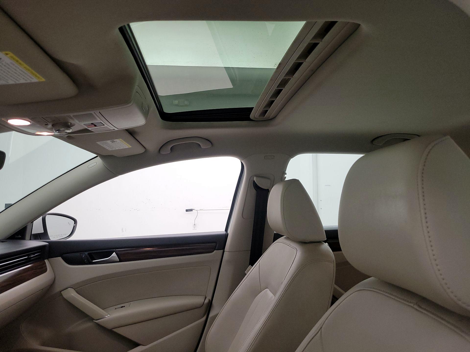 Thumbnail: 2020 Volkswagen Passat - 20