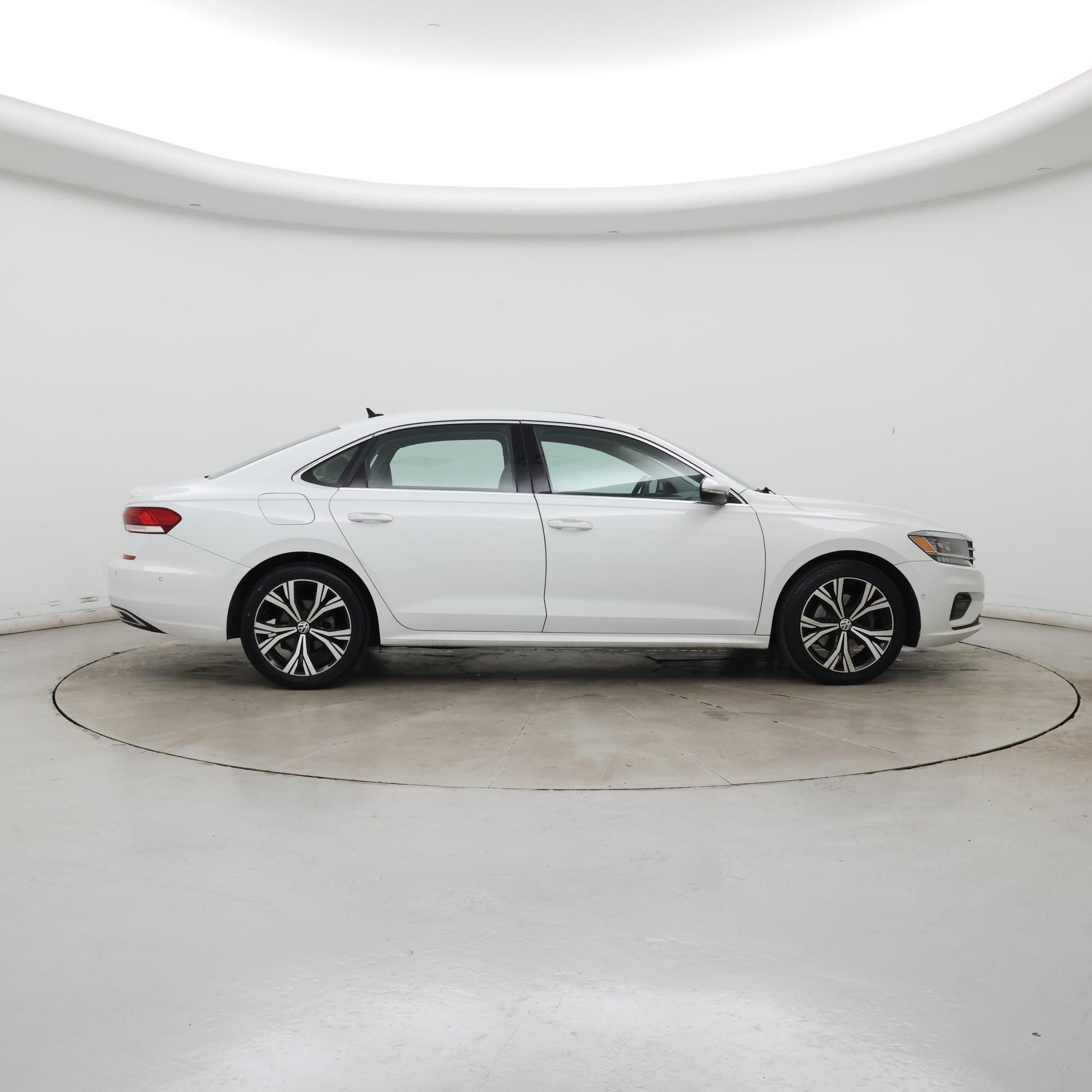 Thumbnail: 2020 Volkswagen Passat - 7