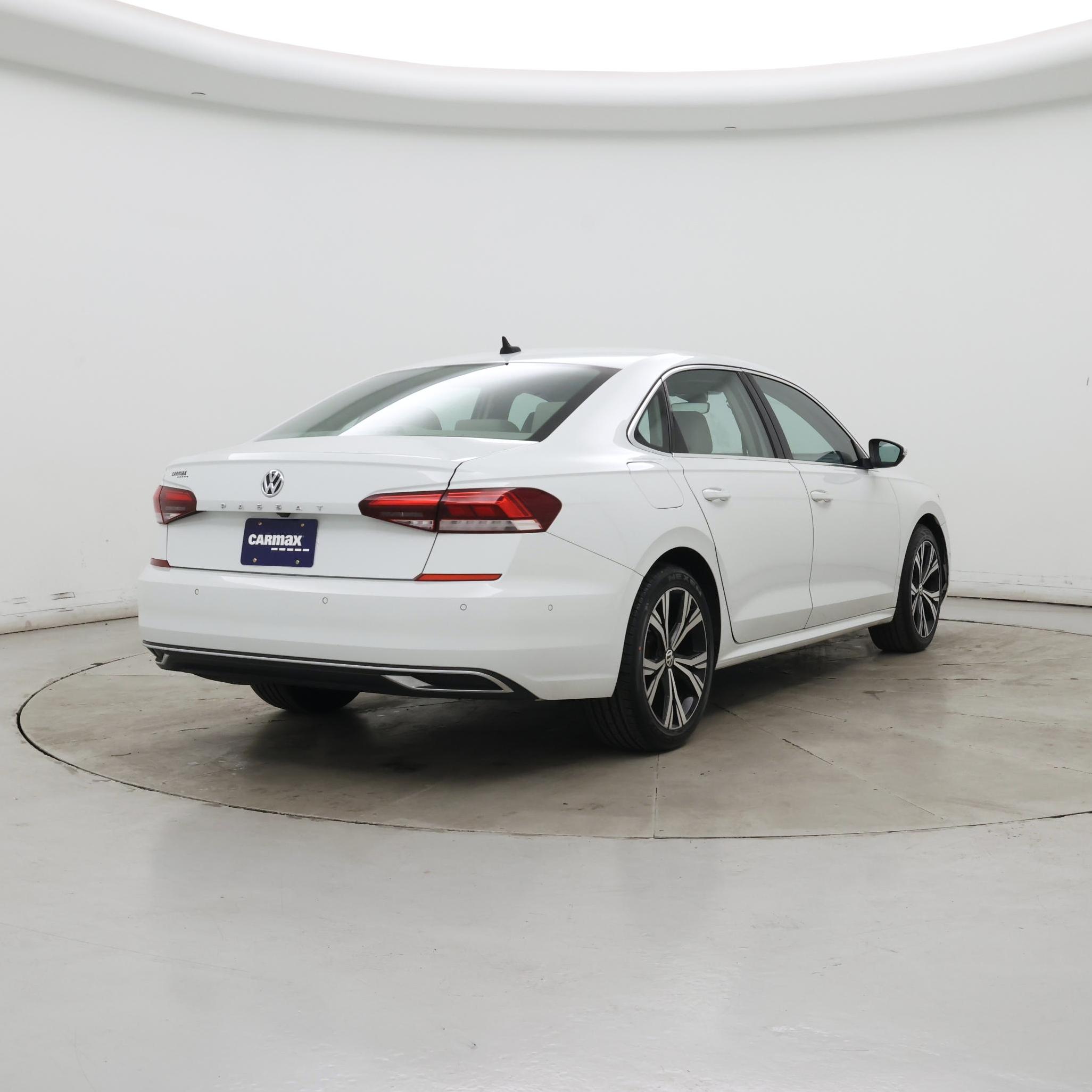 Thumbnail: 2020 Volkswagen Passat - 8