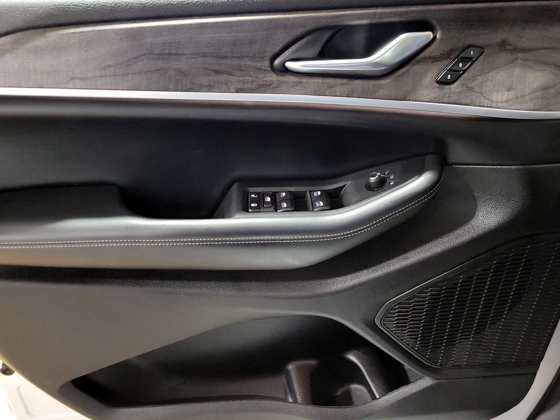 Thumbnail: 2023 Jeep Grand Cherokee - 12