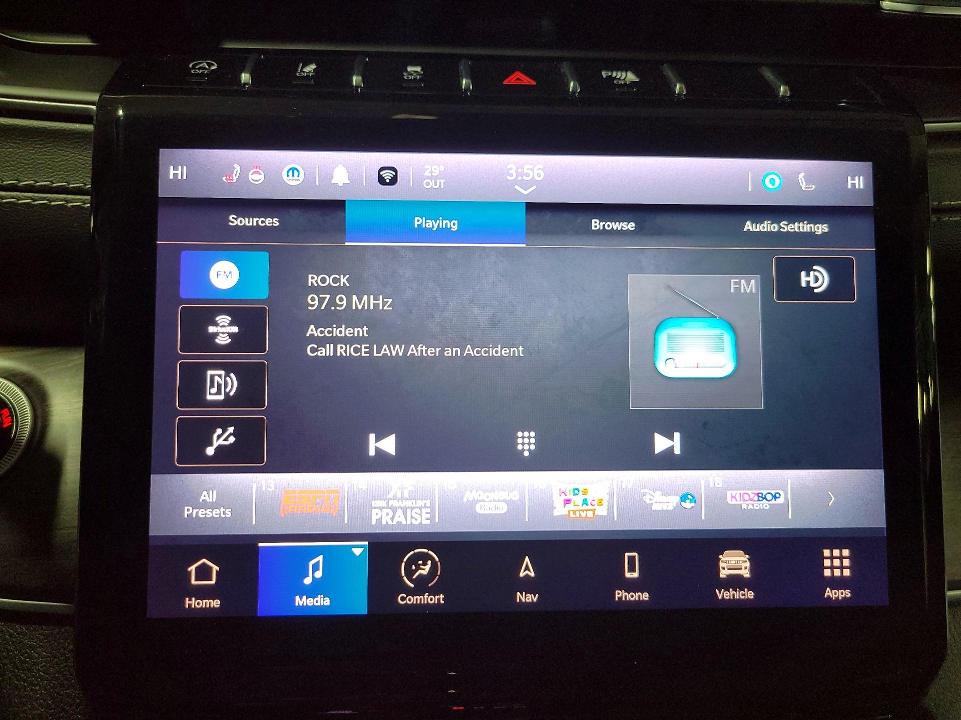 Thumbnail: 2023 Jeep Grand Cherokee - 16