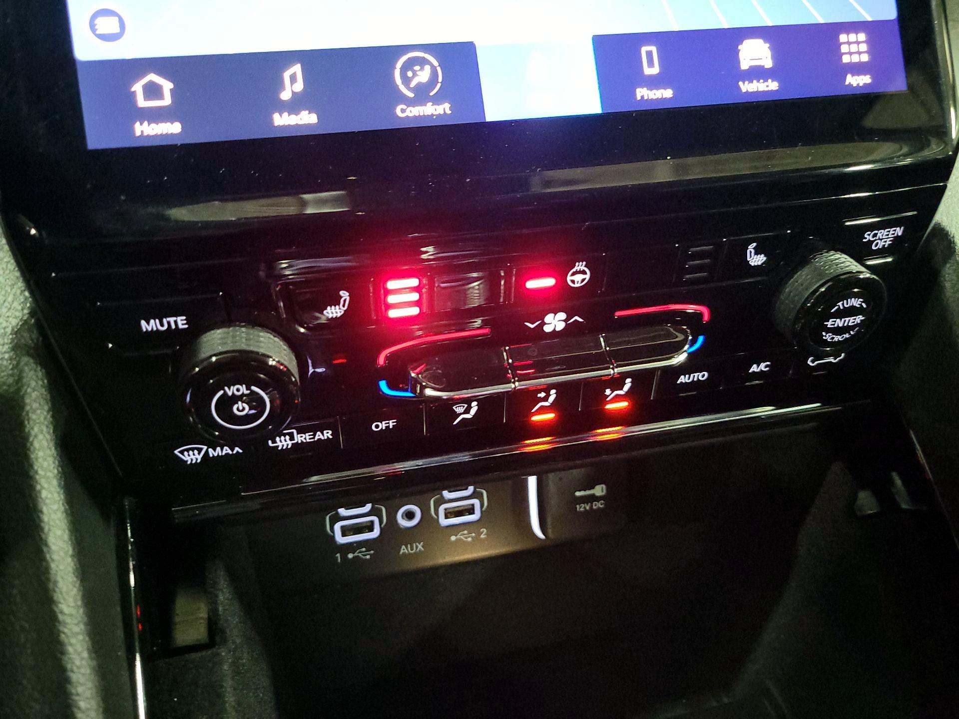 Thumbnail: 2023 Jeep Grand Cherokee - 17