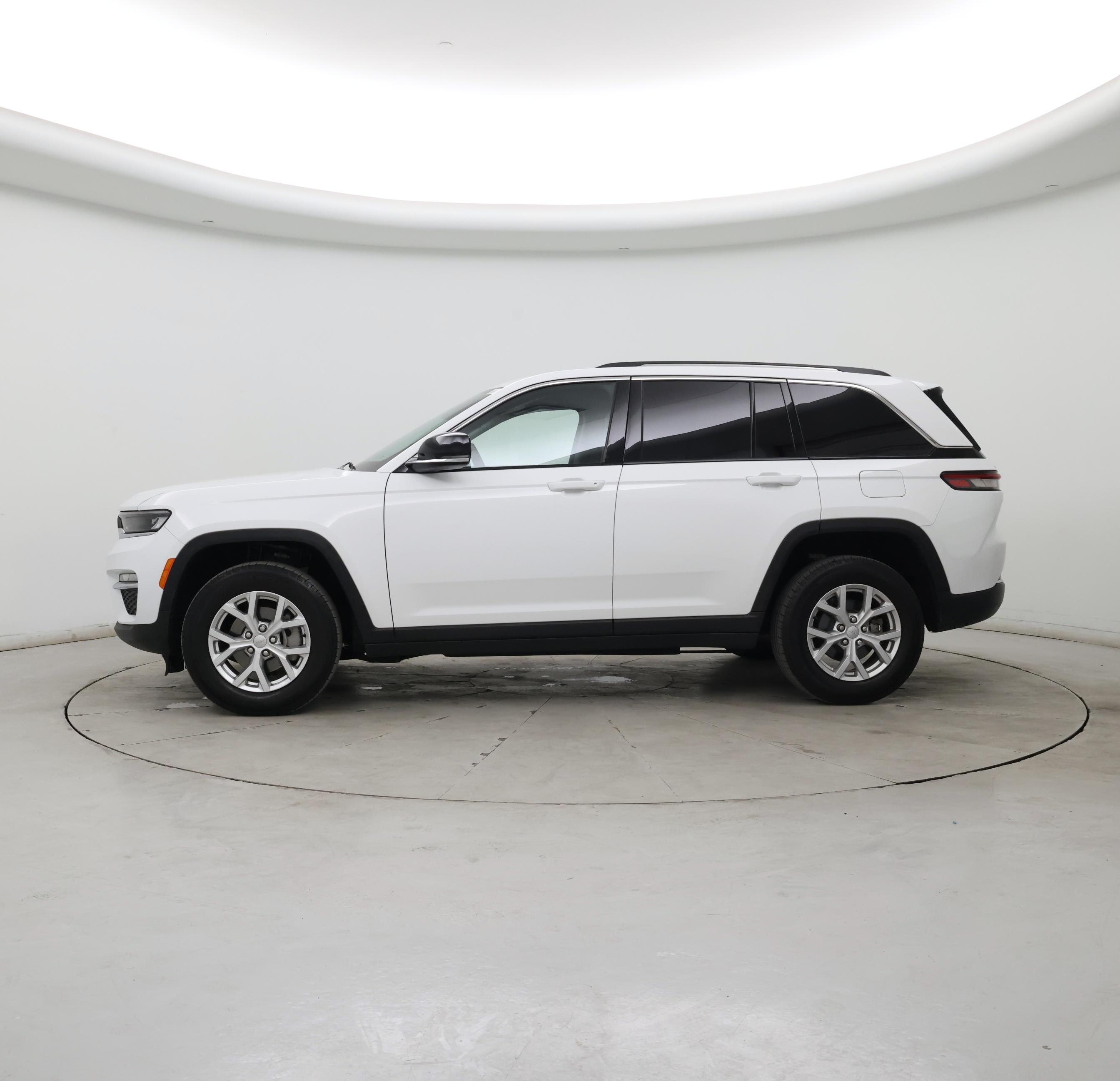 Thumbnail: 2023 Jeep Grand Cherokee - 3