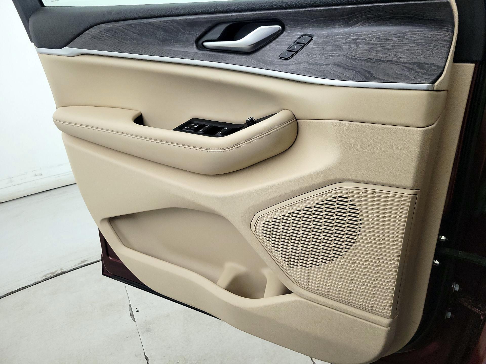 Thumbnail: 2023 Jeep Grand Cherokee - 12